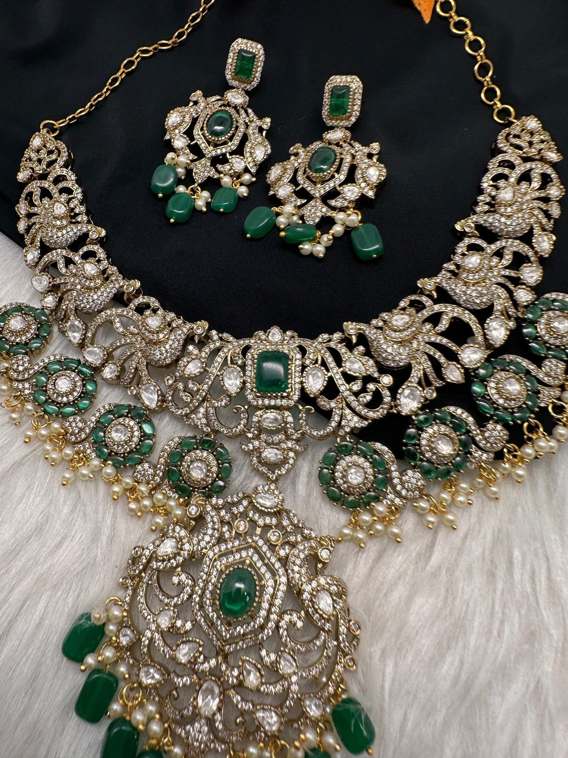 Moissanite  Victorian Color Stone Statement Neckline Necklace - Green