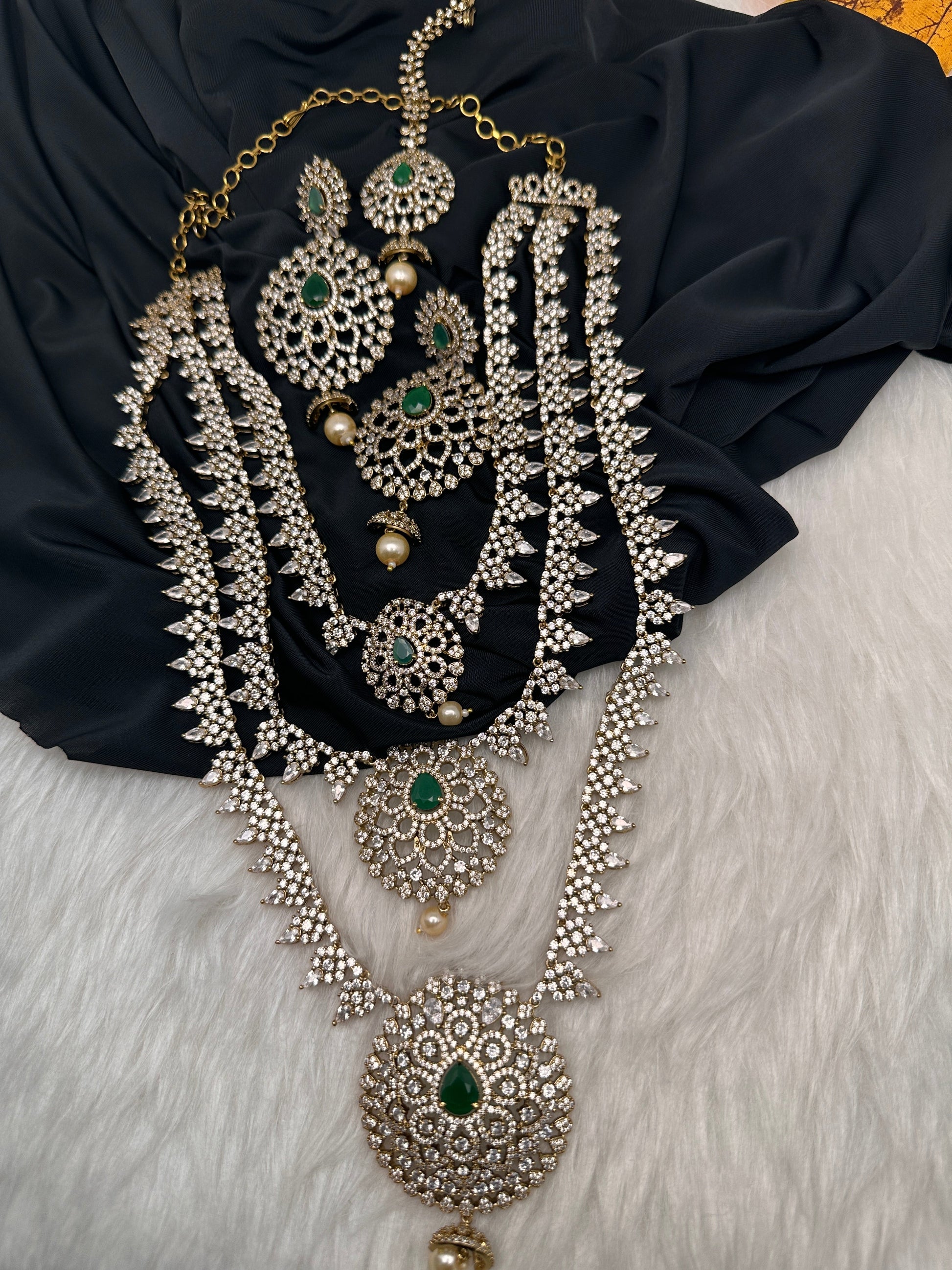 Multi Layer Teen Lada  Victorian Color Stone Statement Necklace - Green