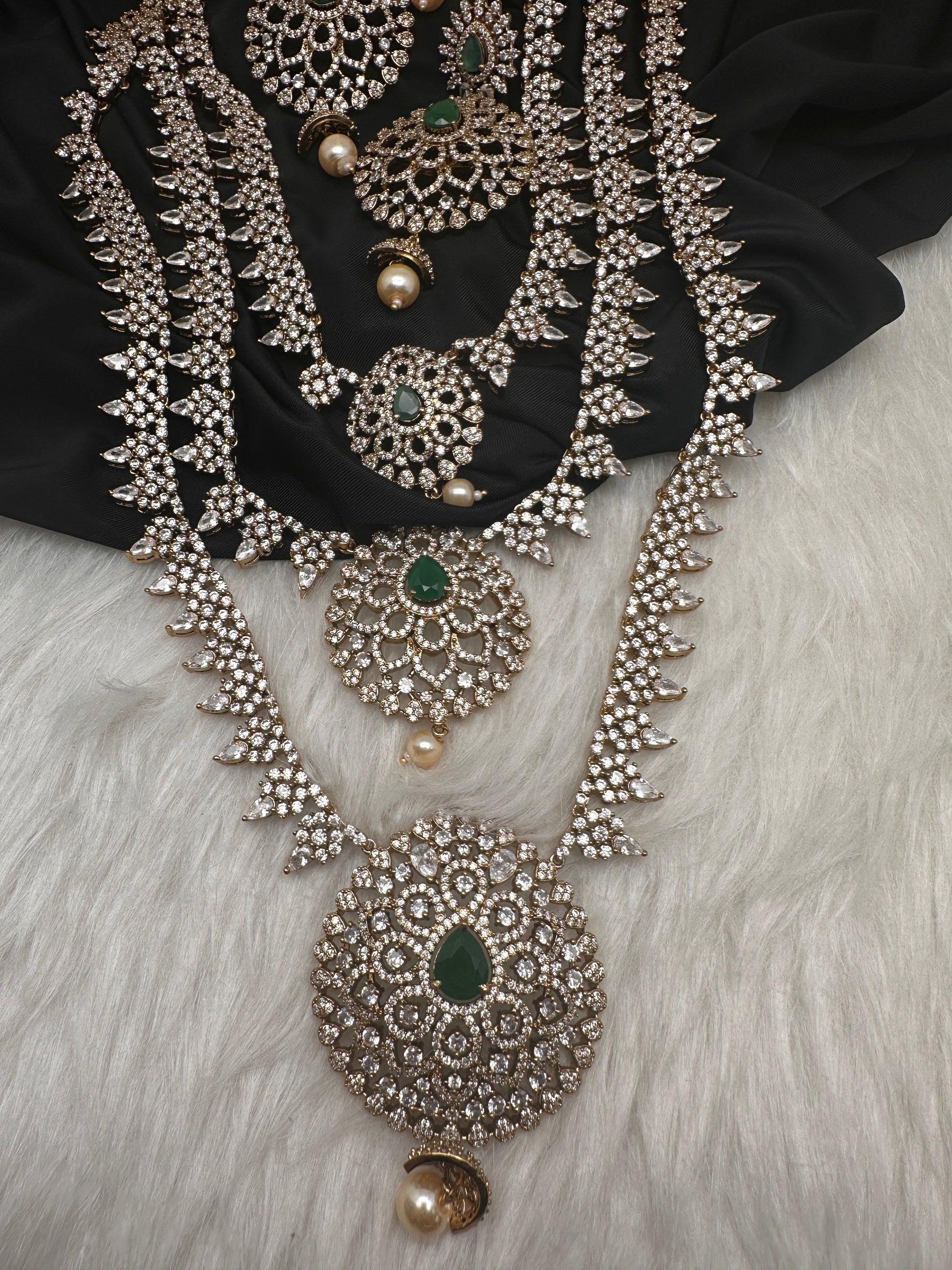 Multi Layer Teen Lada  Victorian Color Stone Statement Necklace - Green