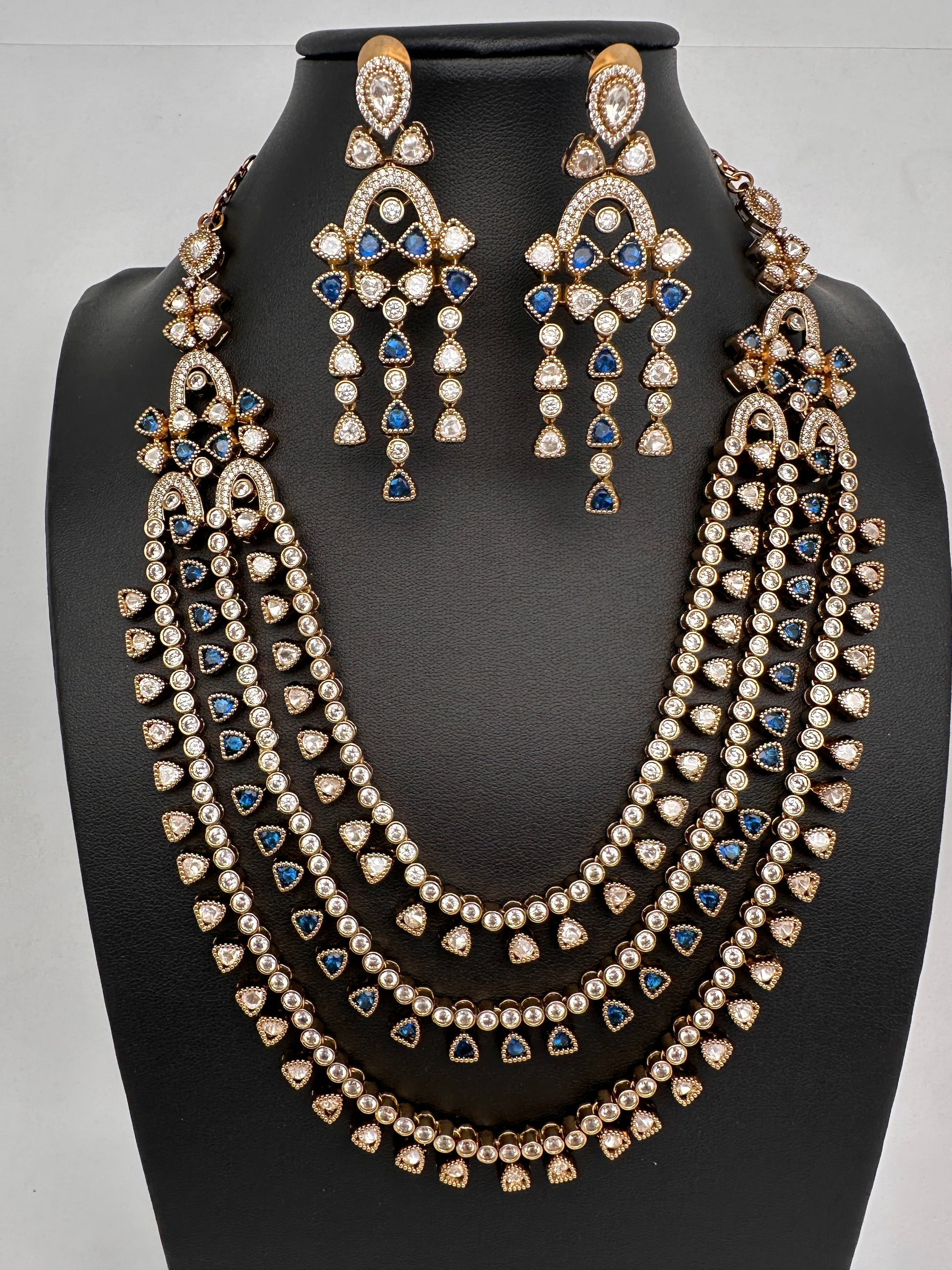 Multi Layer Teen Lada  Victorian Color Stone Statement Necklace - Blue