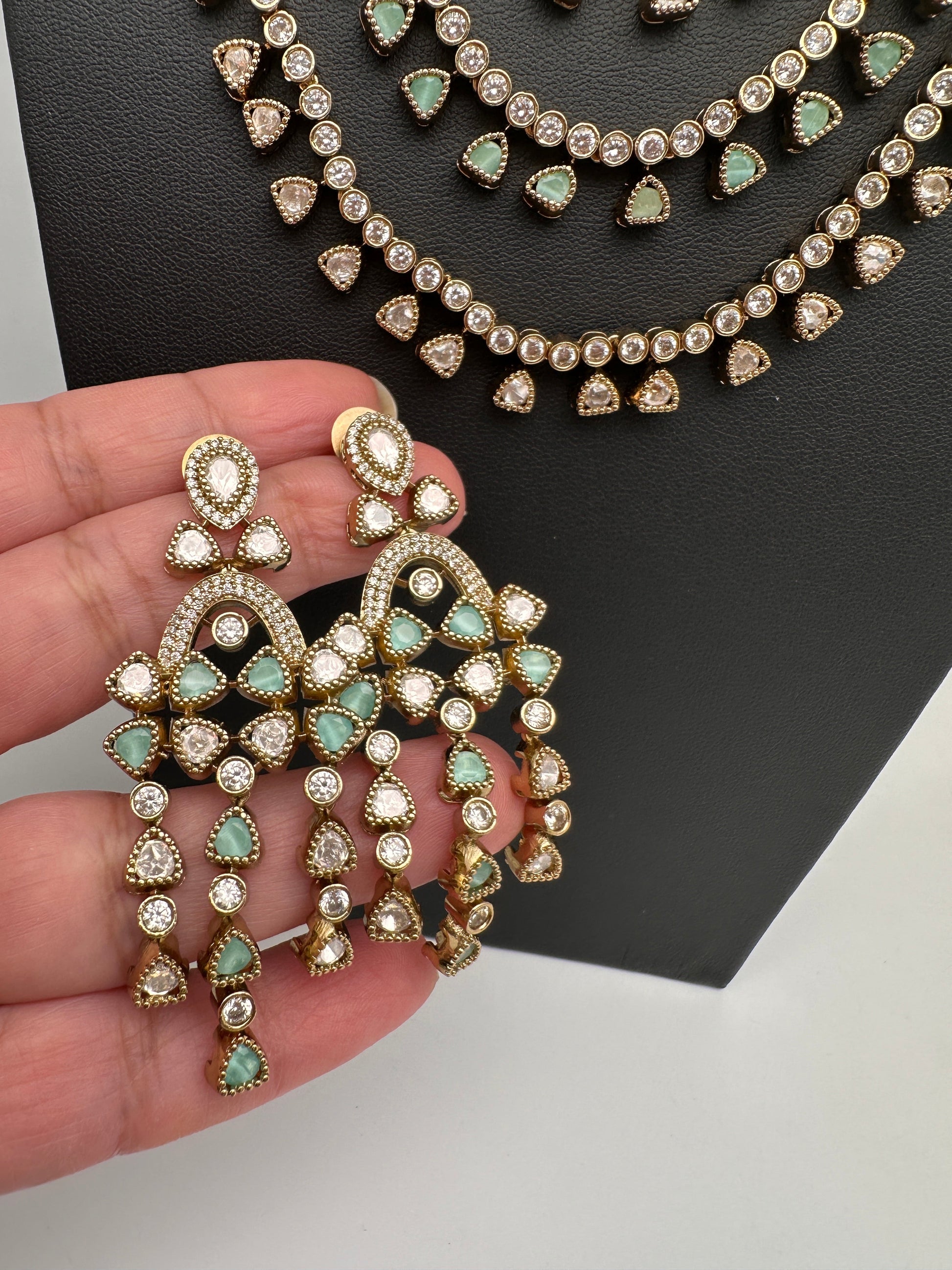 Multi Layer Teen Lada  Victorian Color Stone Statement Necklace - MintGreen