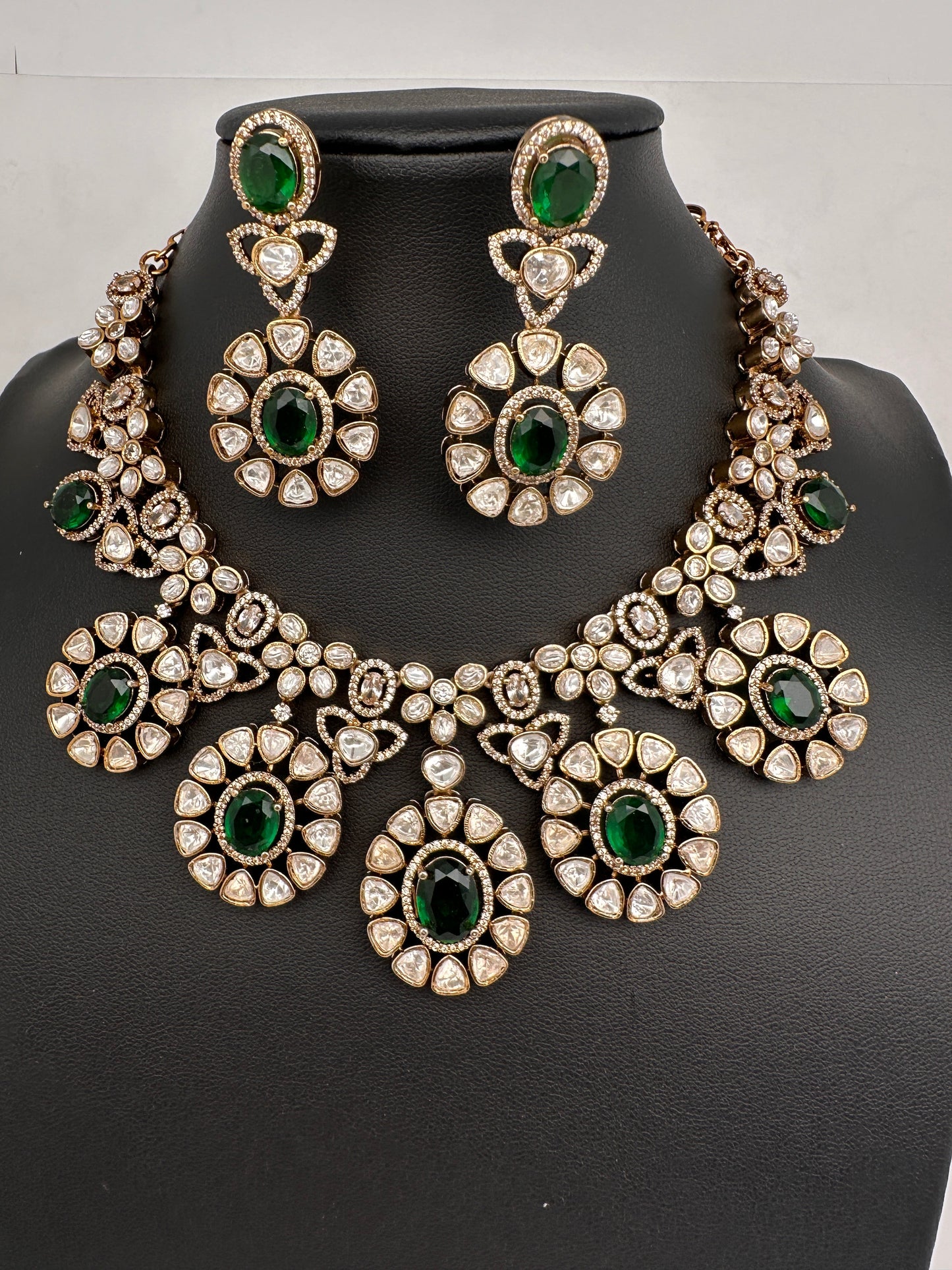 Moissanite Doublet Victorian Color Stone CZ Neckline Necklace - Green