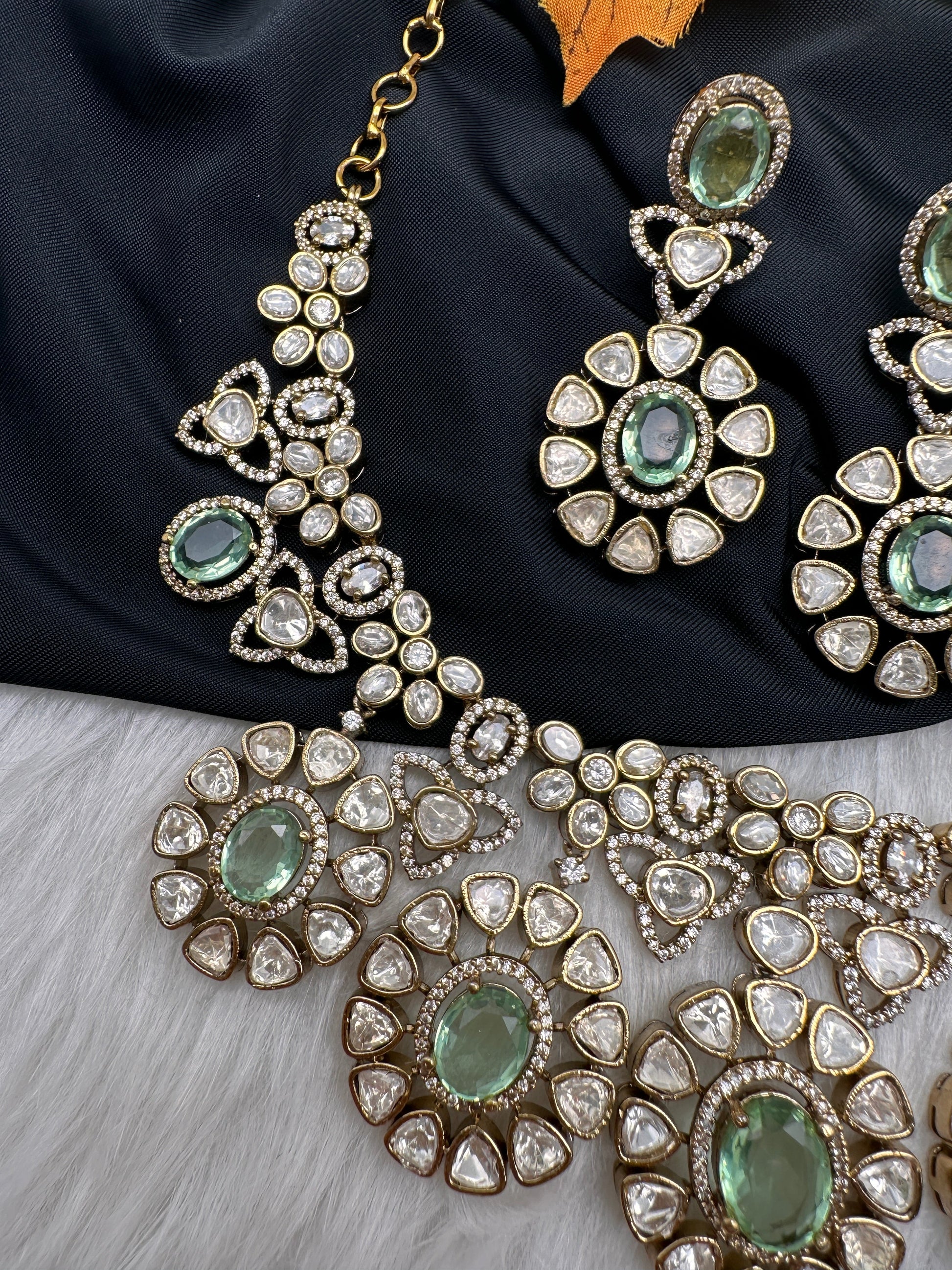 Moissanite Doublet Victorian Color Stone CZ Neckline Necklace - LightGreen