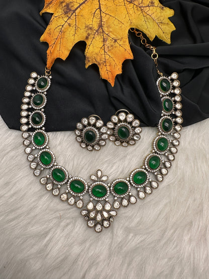 Moissanite Victorian Color Stone Necklace Comes With Studs - Green