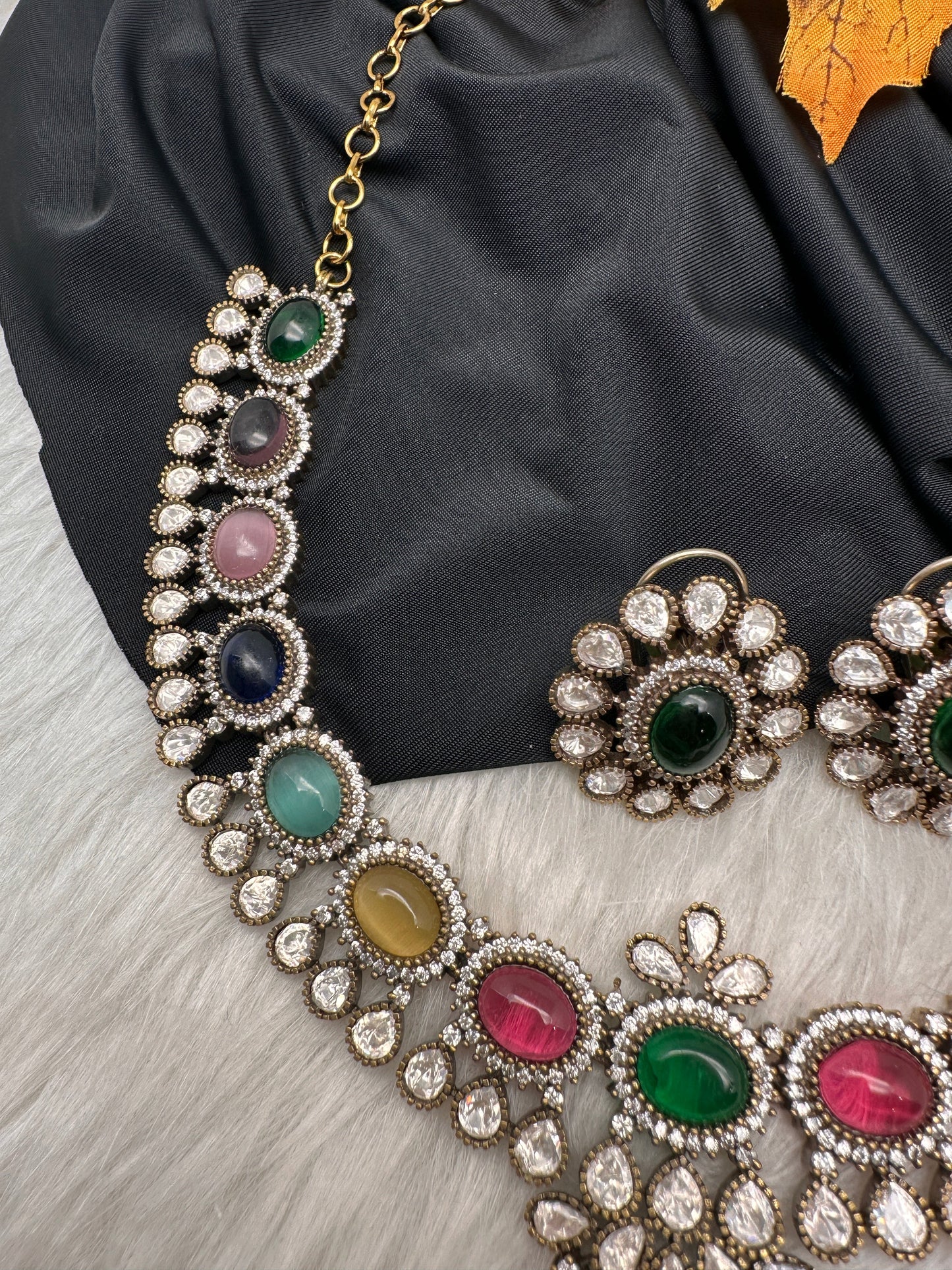 Moissanite Victorian Color Stone Necklace Comes With Studs - Multi