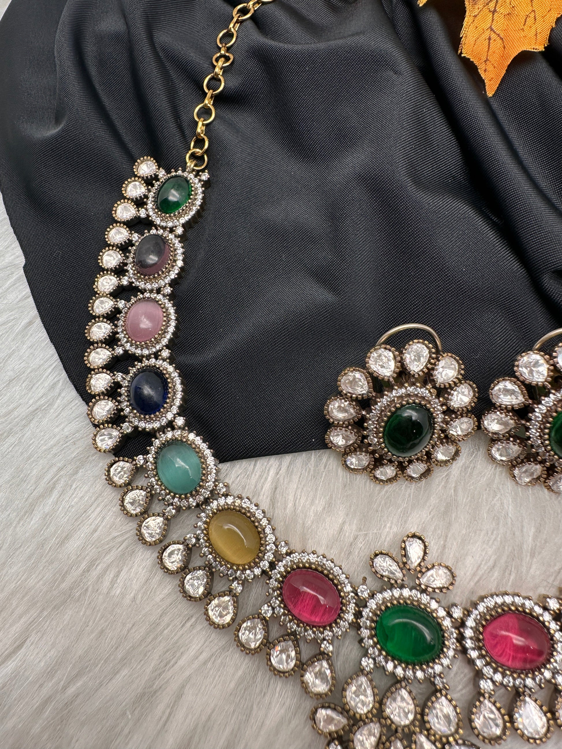 Moissanite Victorian Color Stone Necklace Comes With Studs - Multi