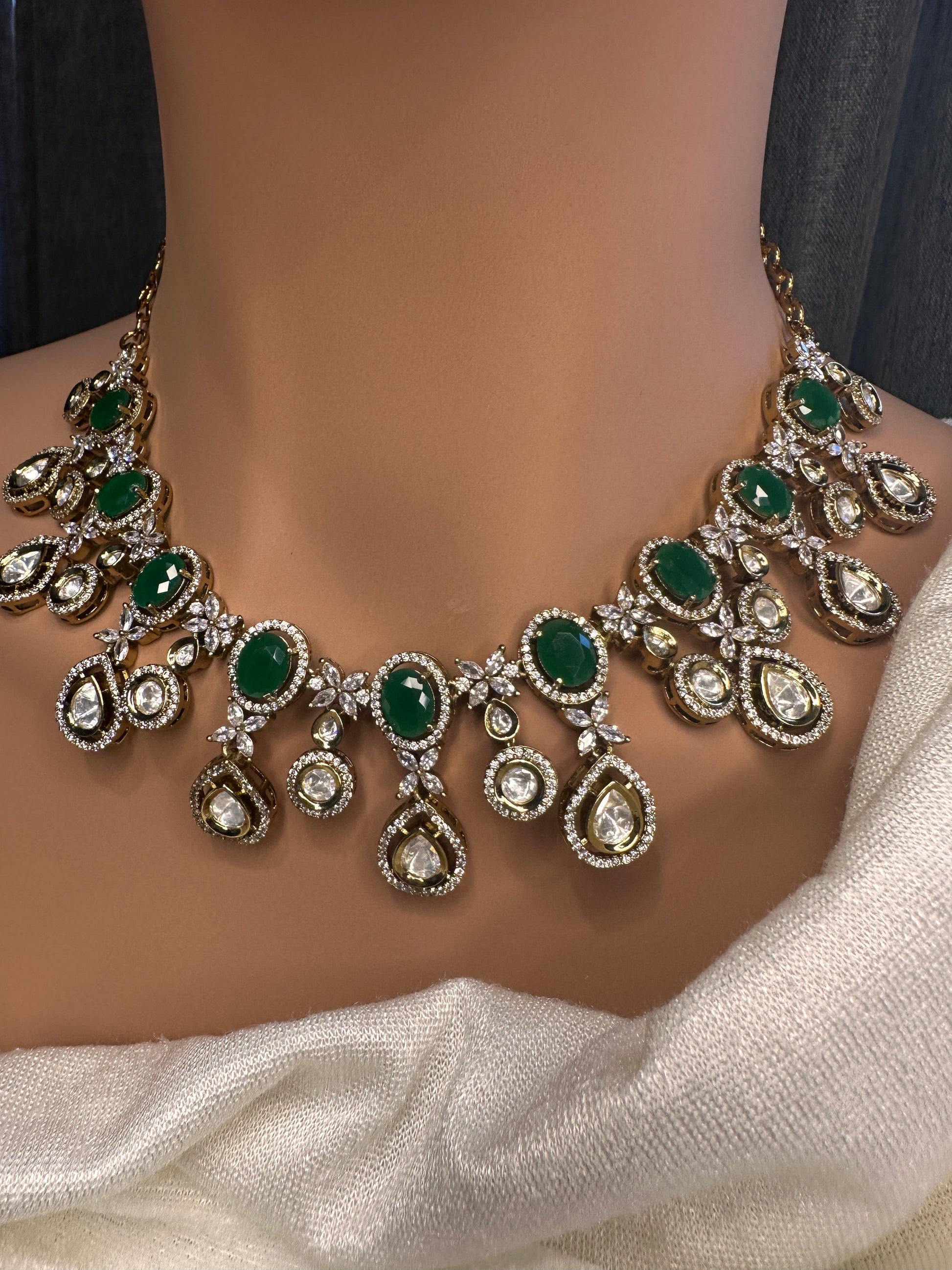 Moissanite Kundan Victorian Color Stone Necklace - Green