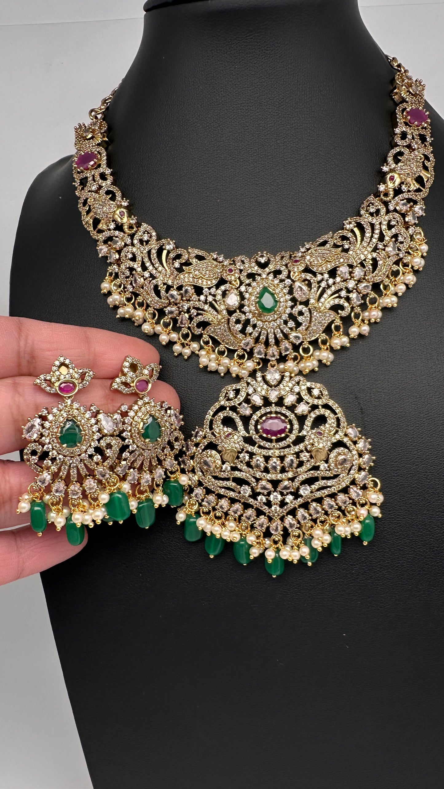 Victorian CZ Birdie Elepant Pattern Short Necklace - 