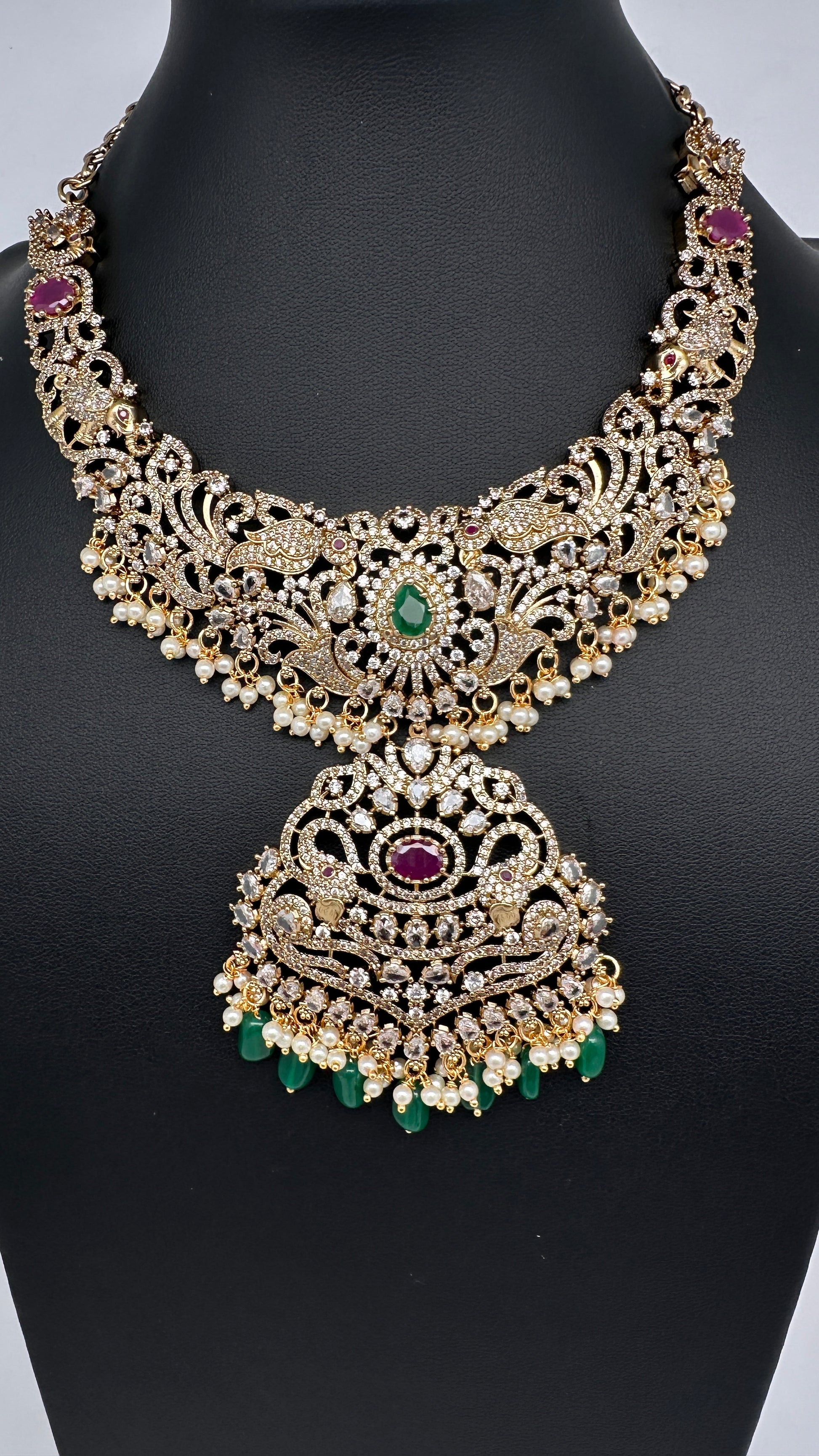 Victorian CZ Birdie Elepant Pattern Short Necklace - 