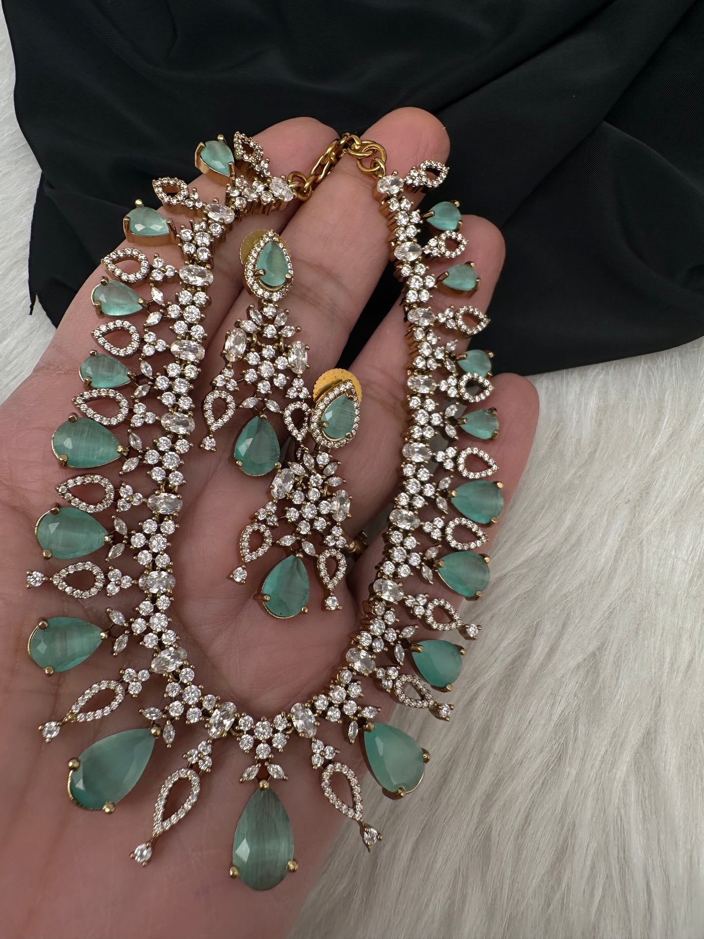 AD  Victorian Color Stone Necklace - MintGreen