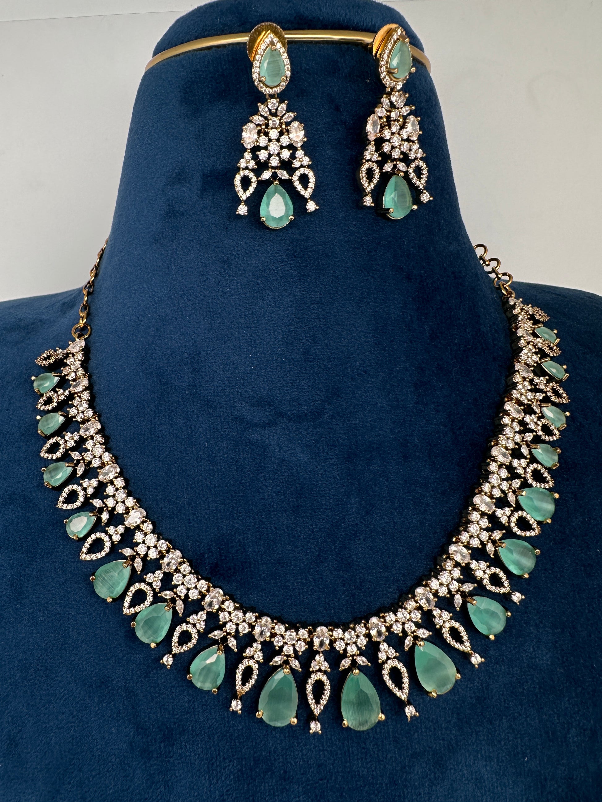 AD  Victorian Color Stone Necklace - MintGreen
