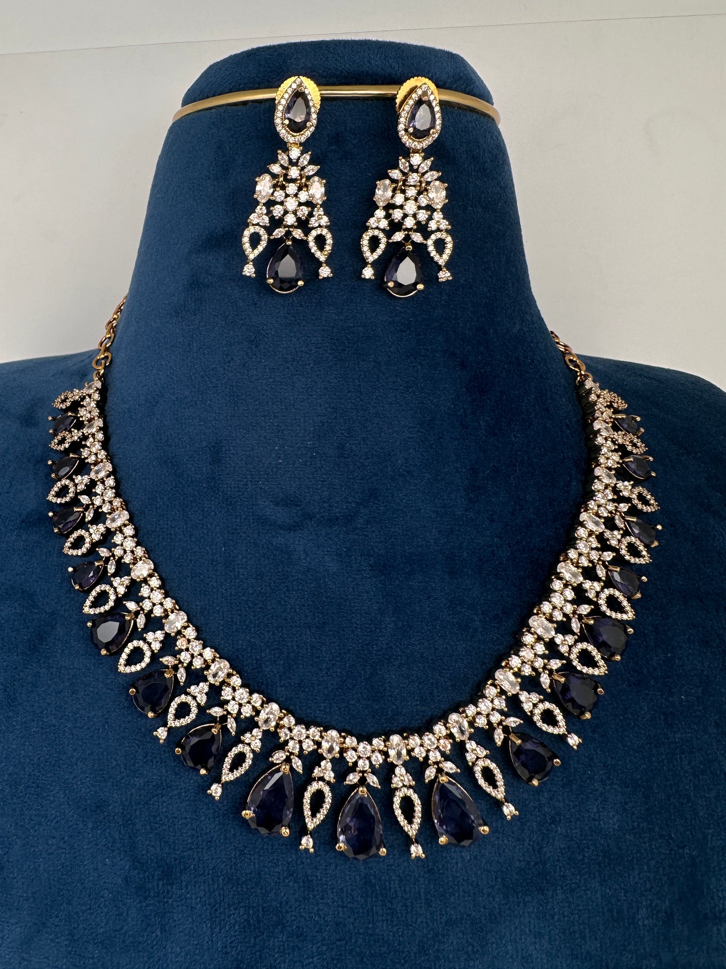 AD  Victorian Color Stone Necklace - Purple