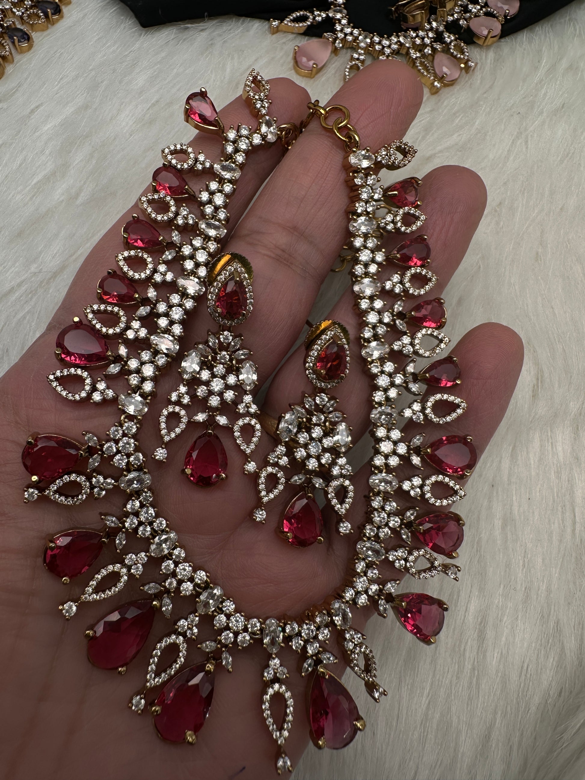 AD  Victorian Color Stone Necklace - Red