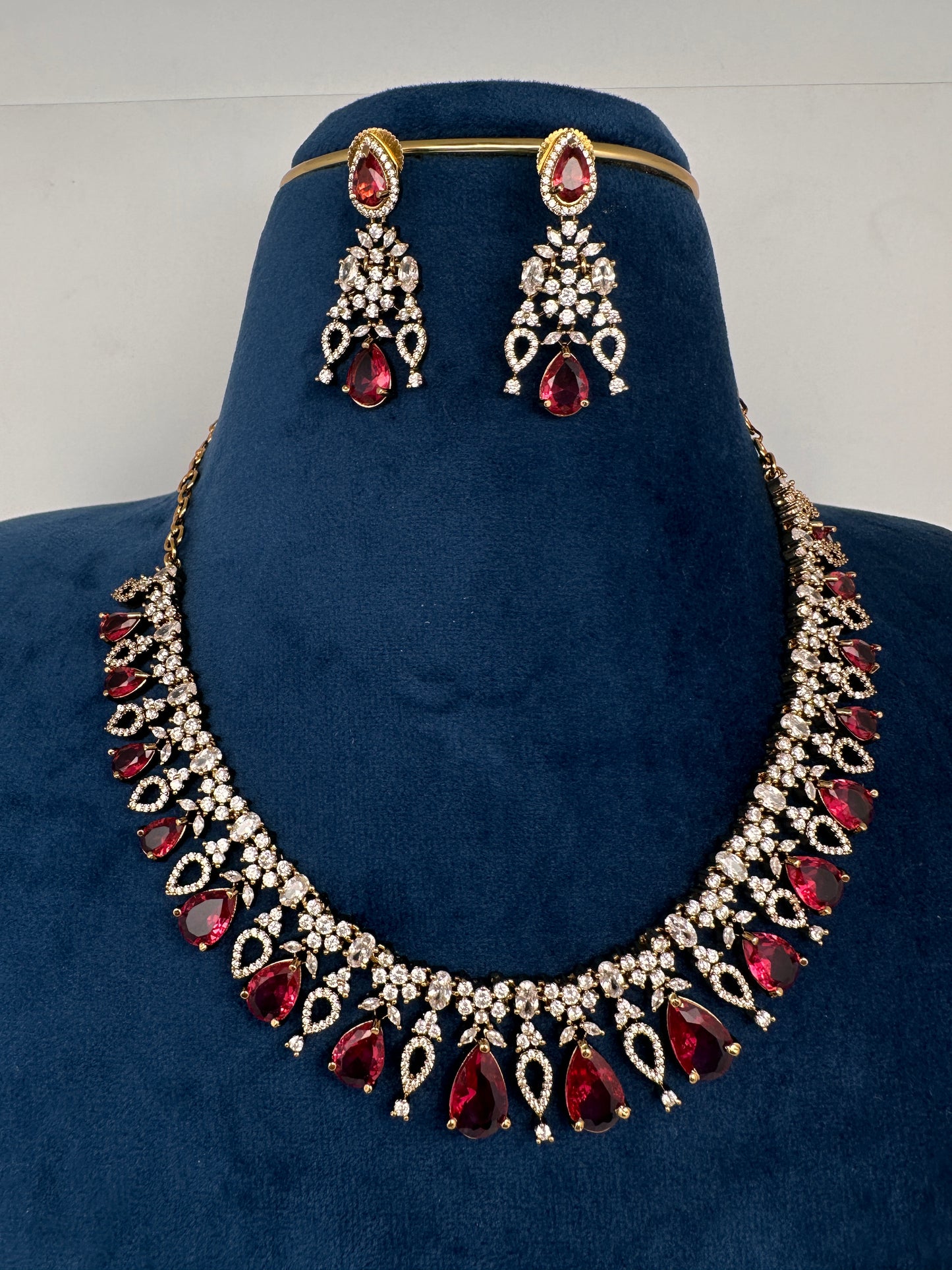 AD  Victorian Color Stone Necklace - Red