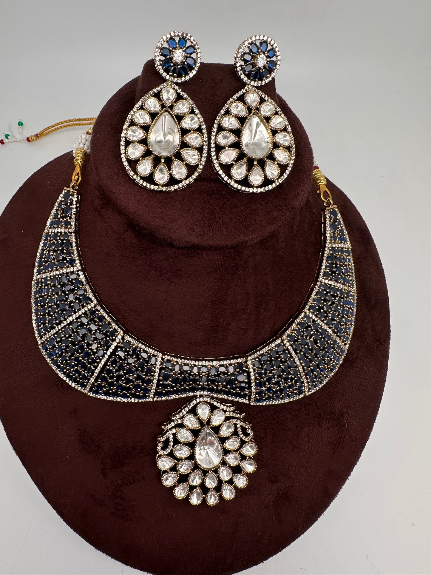 Moissanite AD Blue Neckline Short Necklace - 