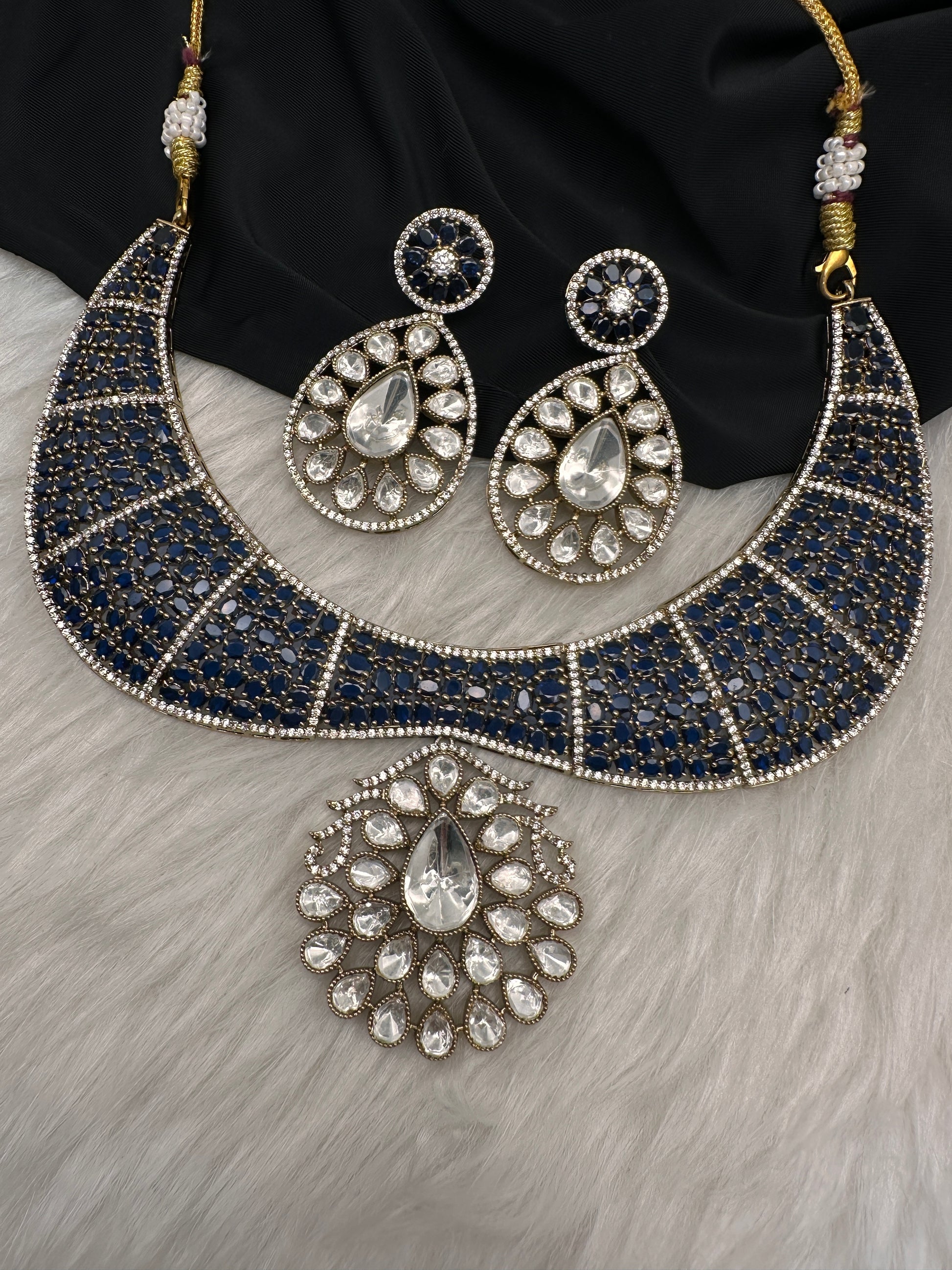 Moissanite AD Blue Neckline Short Necklace - 