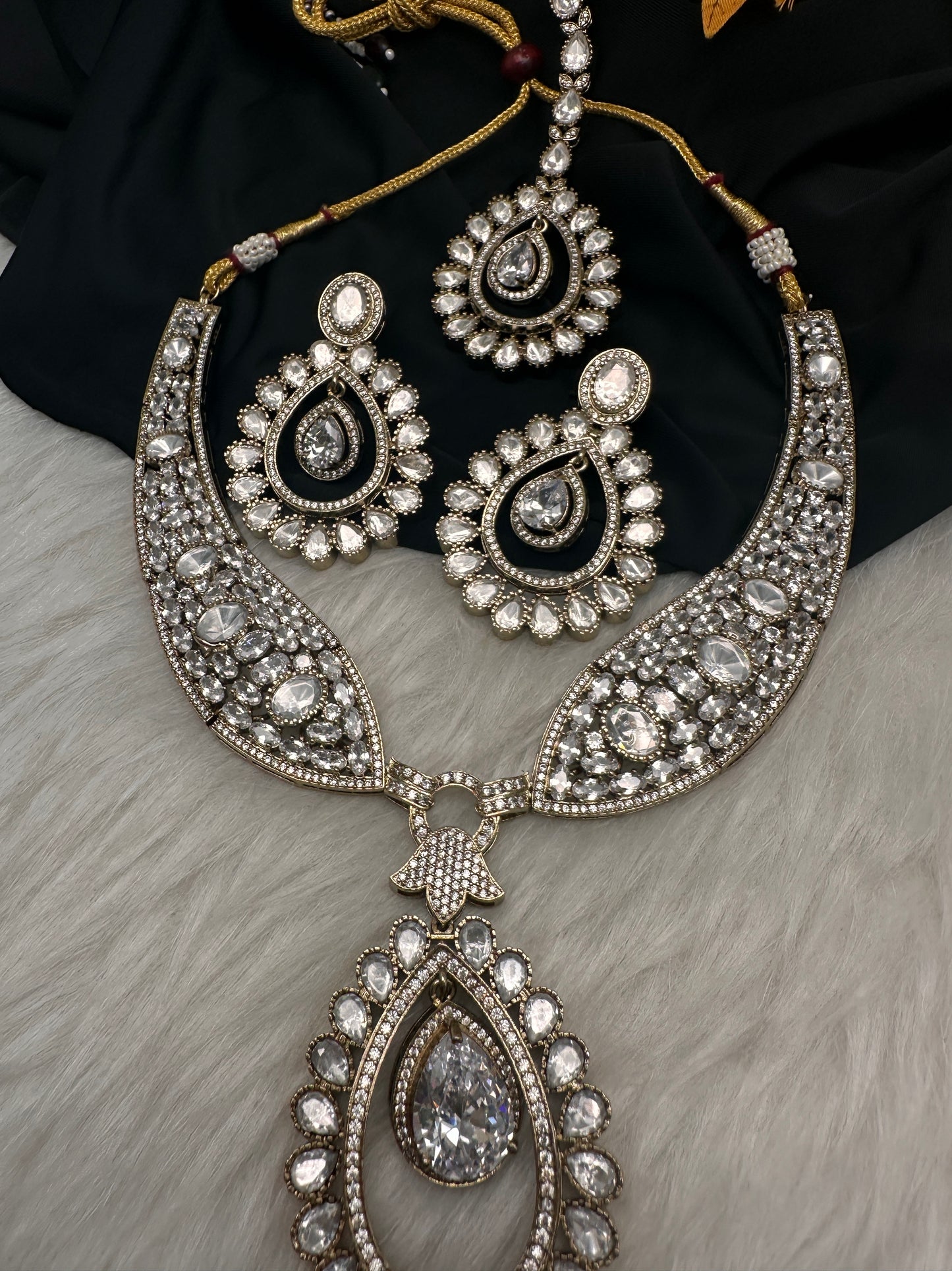 Moissanite AD Neckline Short Necklace with Earrings and Mang Tika - 