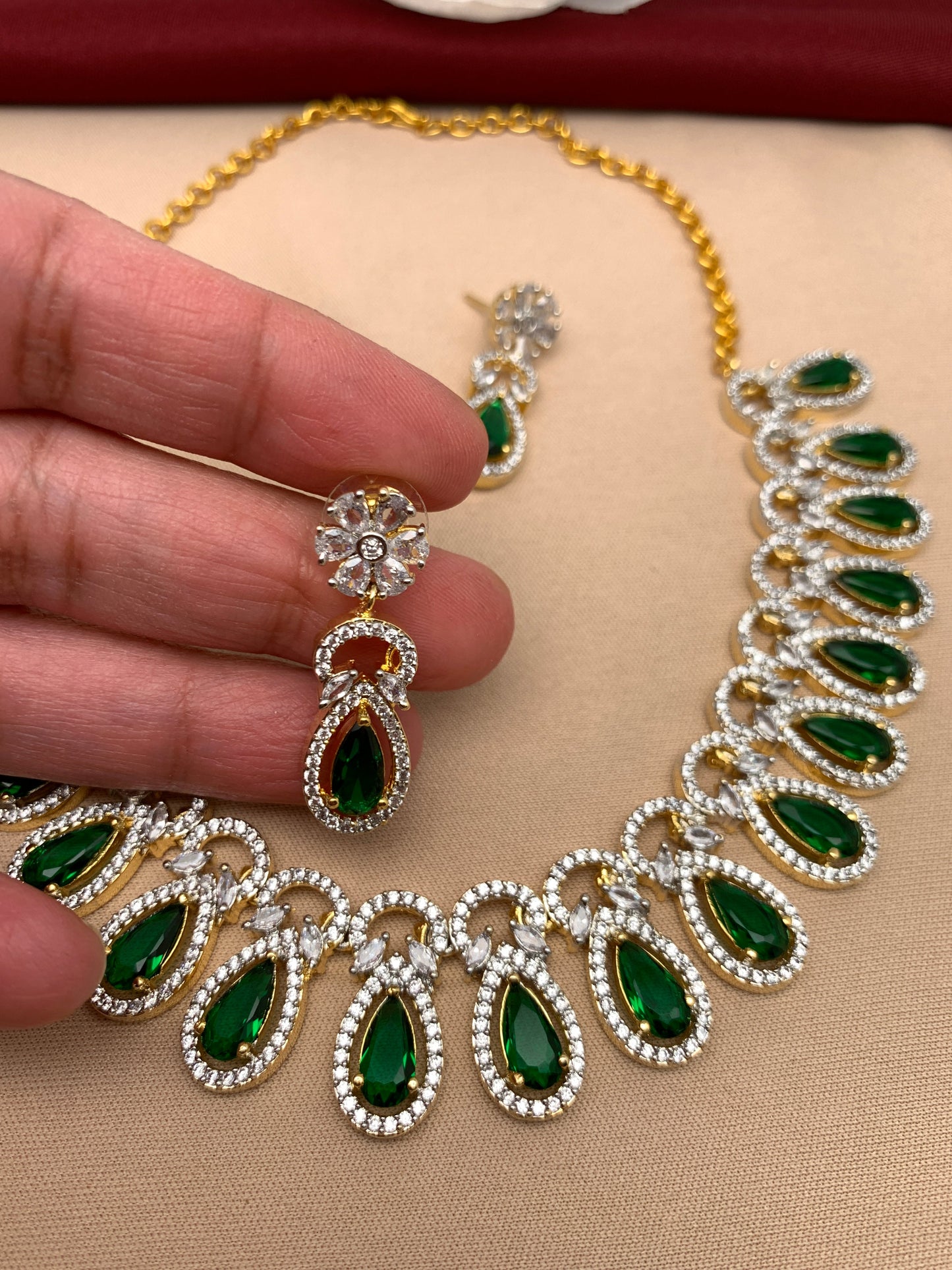 Diamond Finish American Diamond Emrald Green Stone Short Necklace