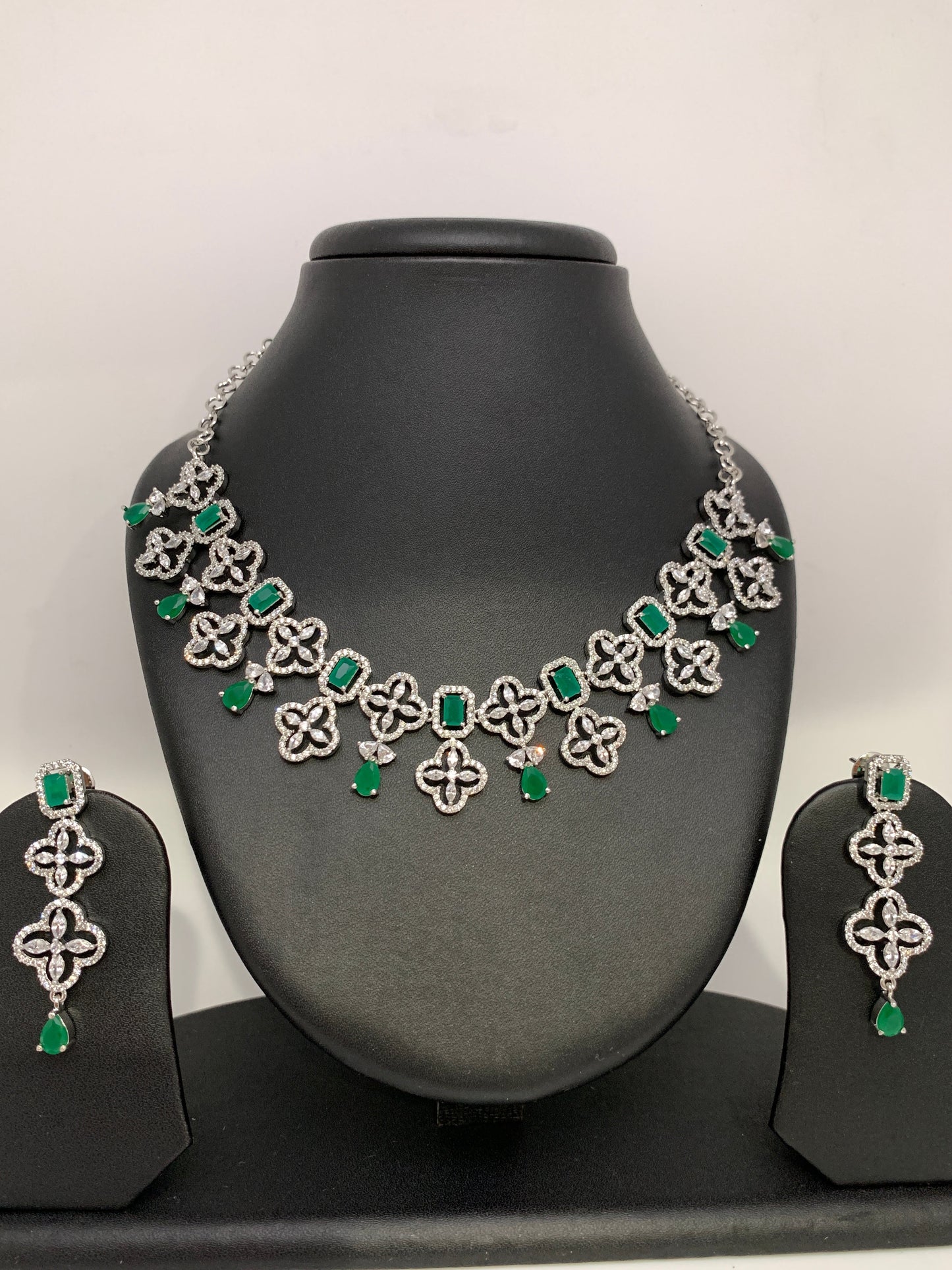 Emrald Green Stone American Diamond Short Necklace in Silver Polish