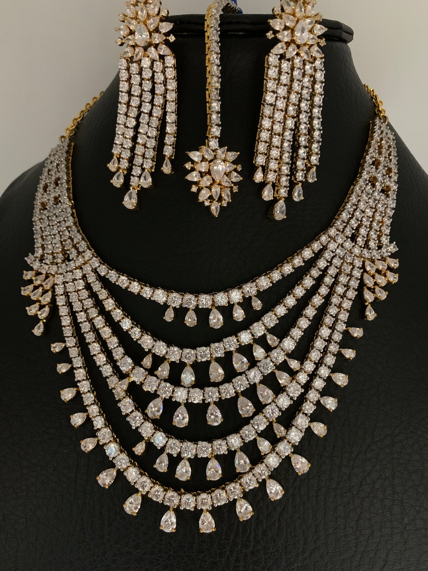 Diamond Multi Layer Elegant Premium Short Necklace