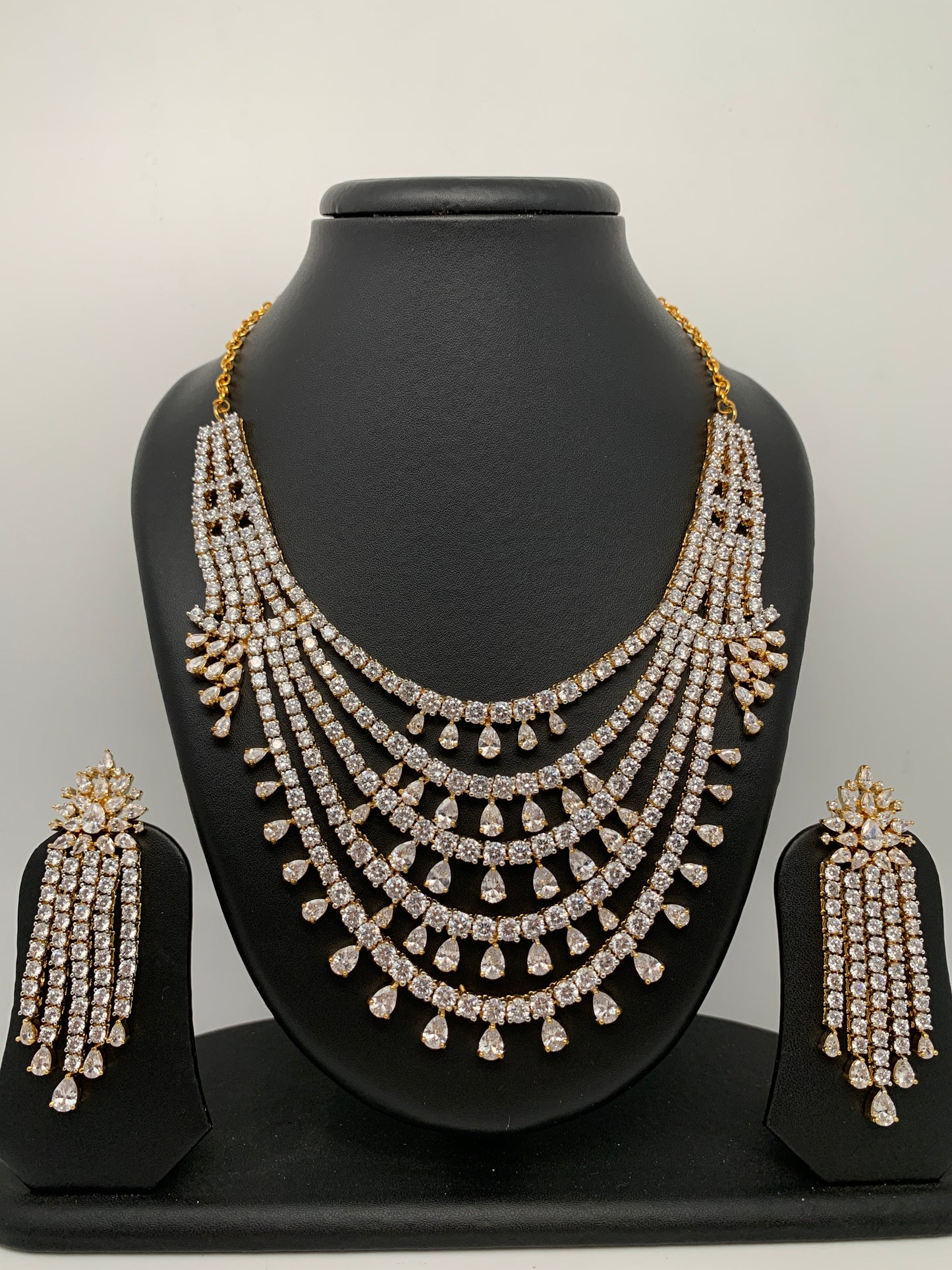 Diamond Multi Layer Elegant Premium Short Necklace