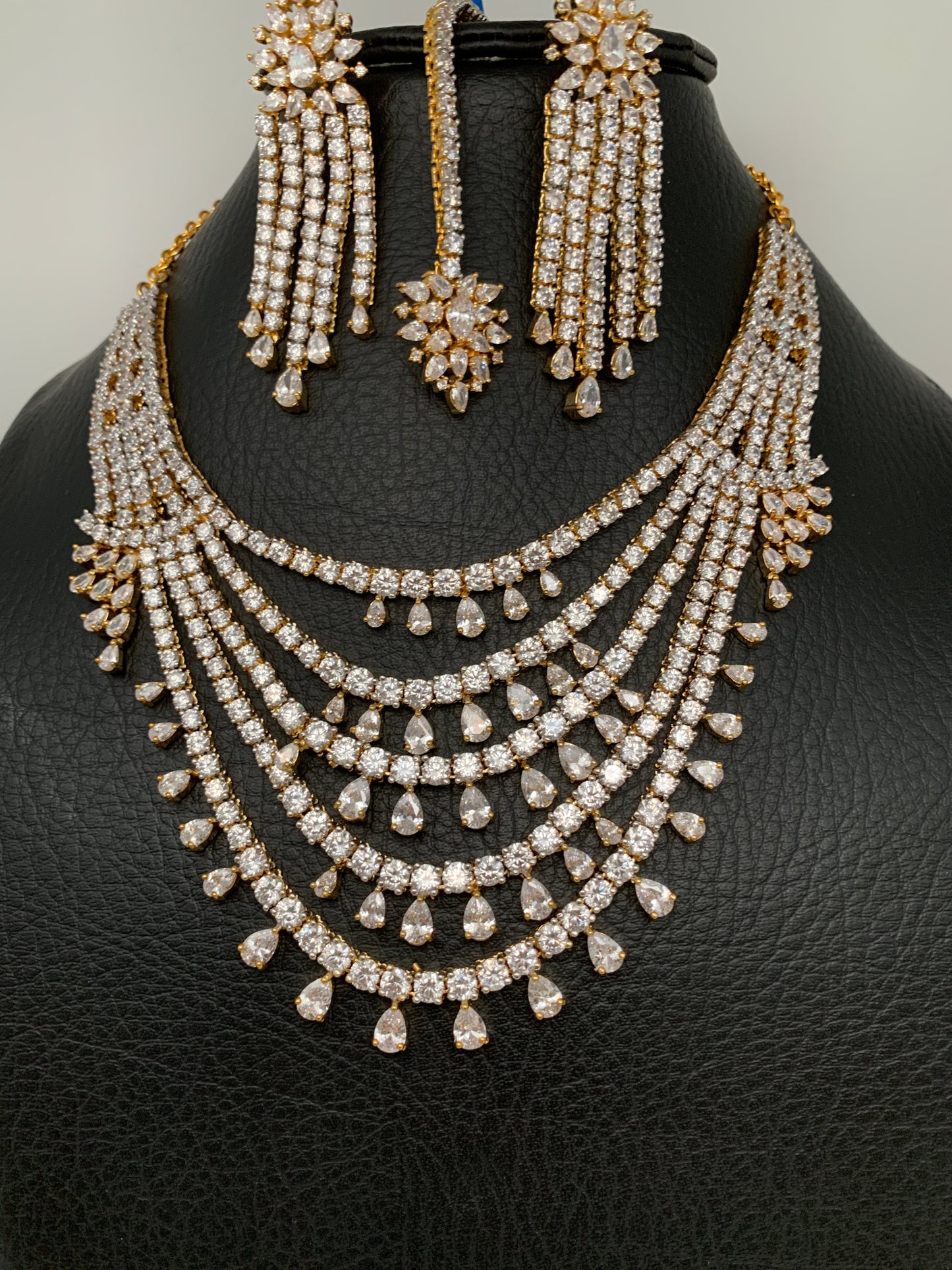 Diamond Multi Layer Elegant Premium Short Necklace