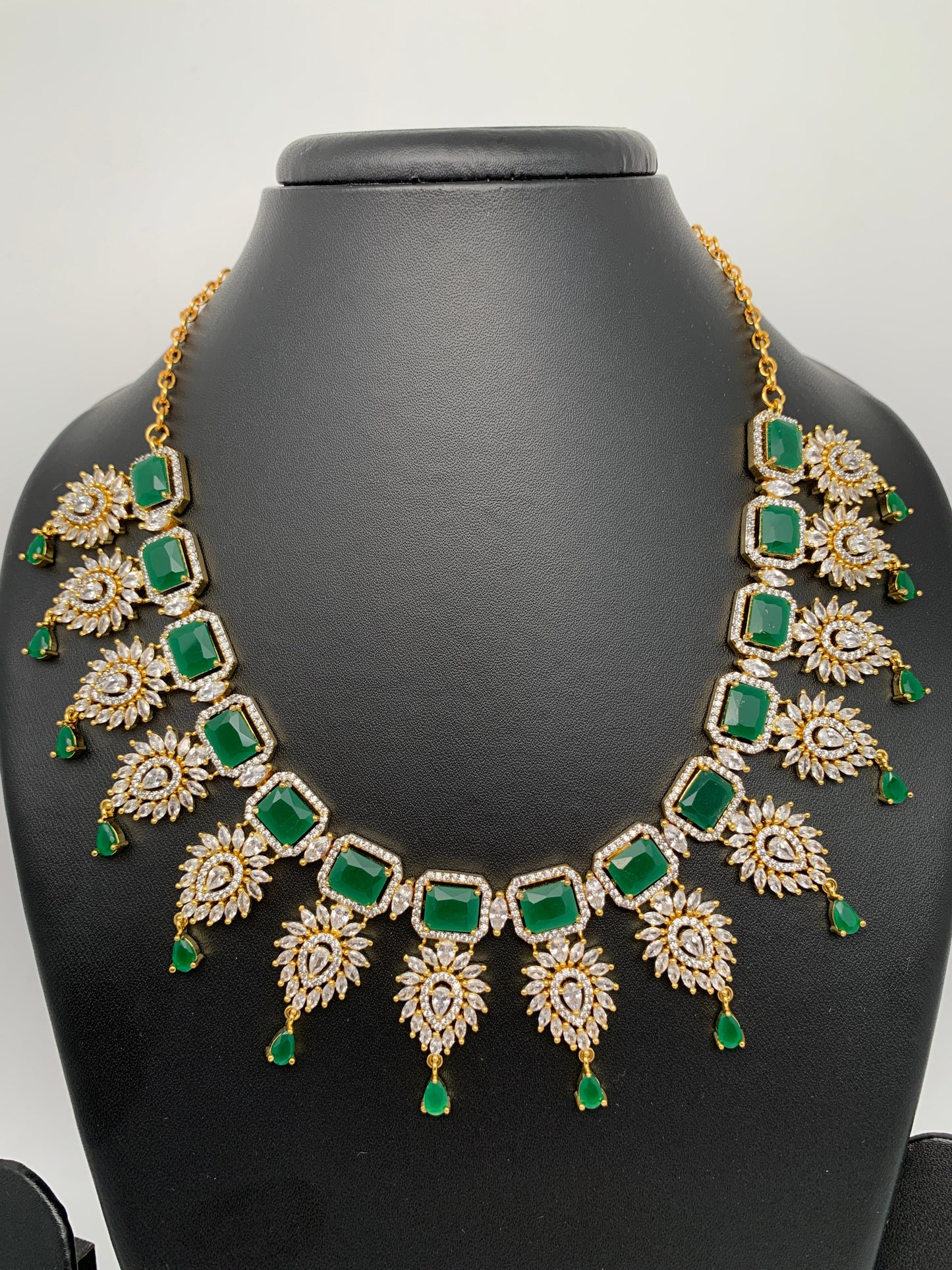Green Stone Leaf Links American Diamond Finish Short Necklace