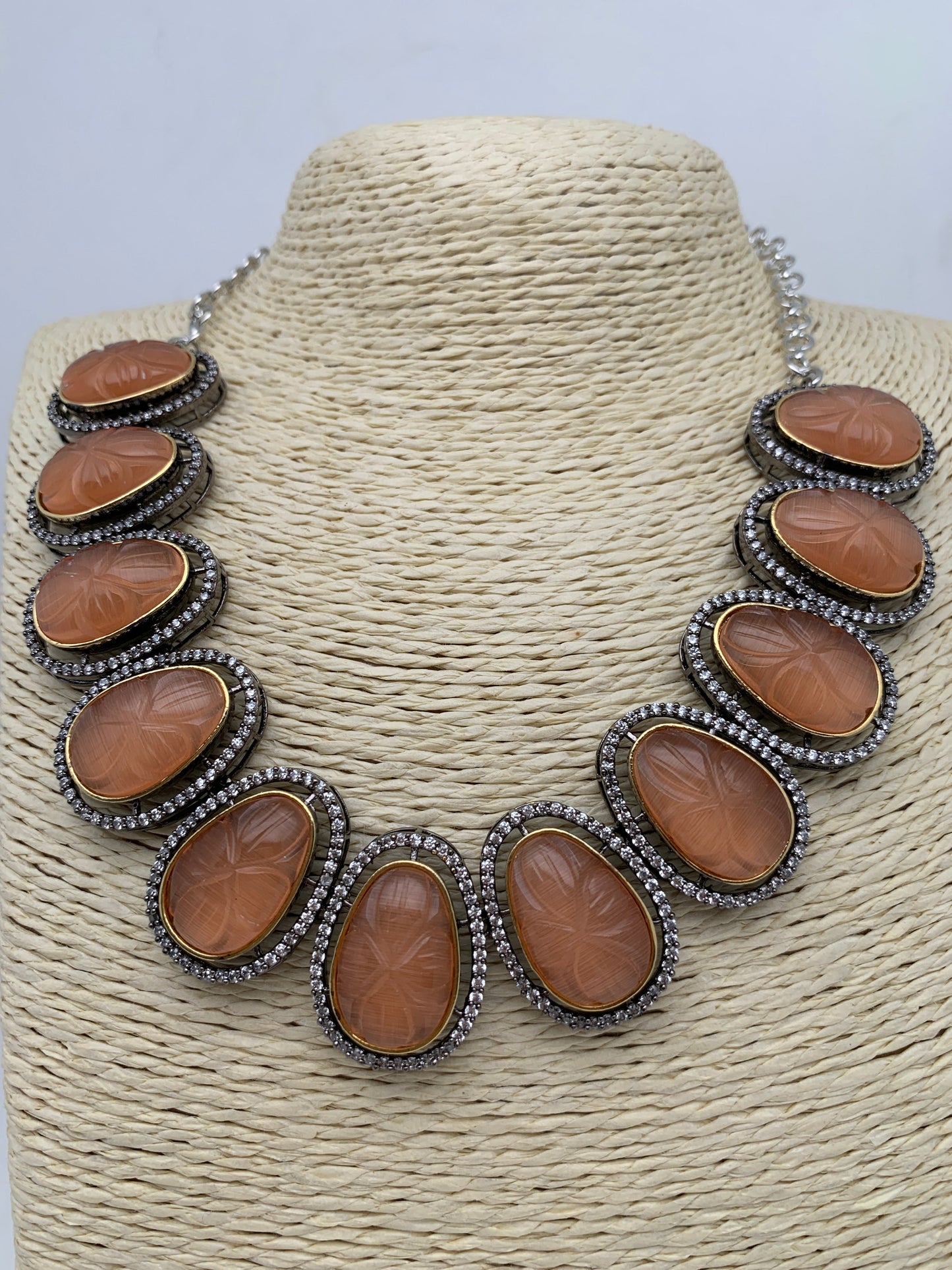 Peachish Brown Carved Oval Stone AD Victorian Polish Short Necklace