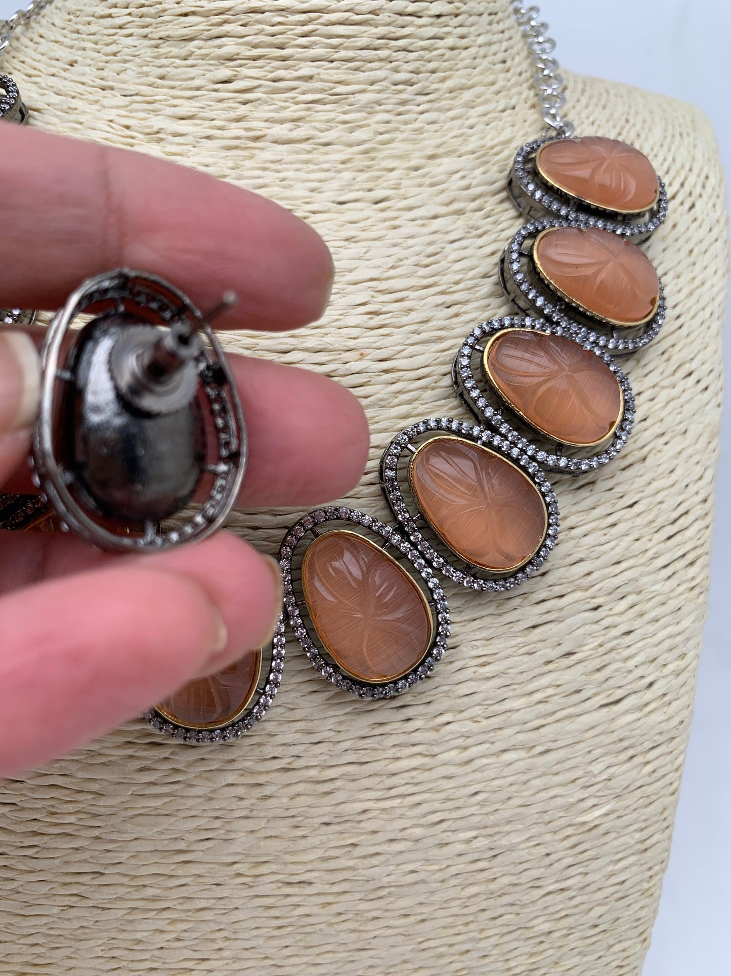 Peachish Brown Carved Oval Stone AD Victorian Polish Short Necklace
