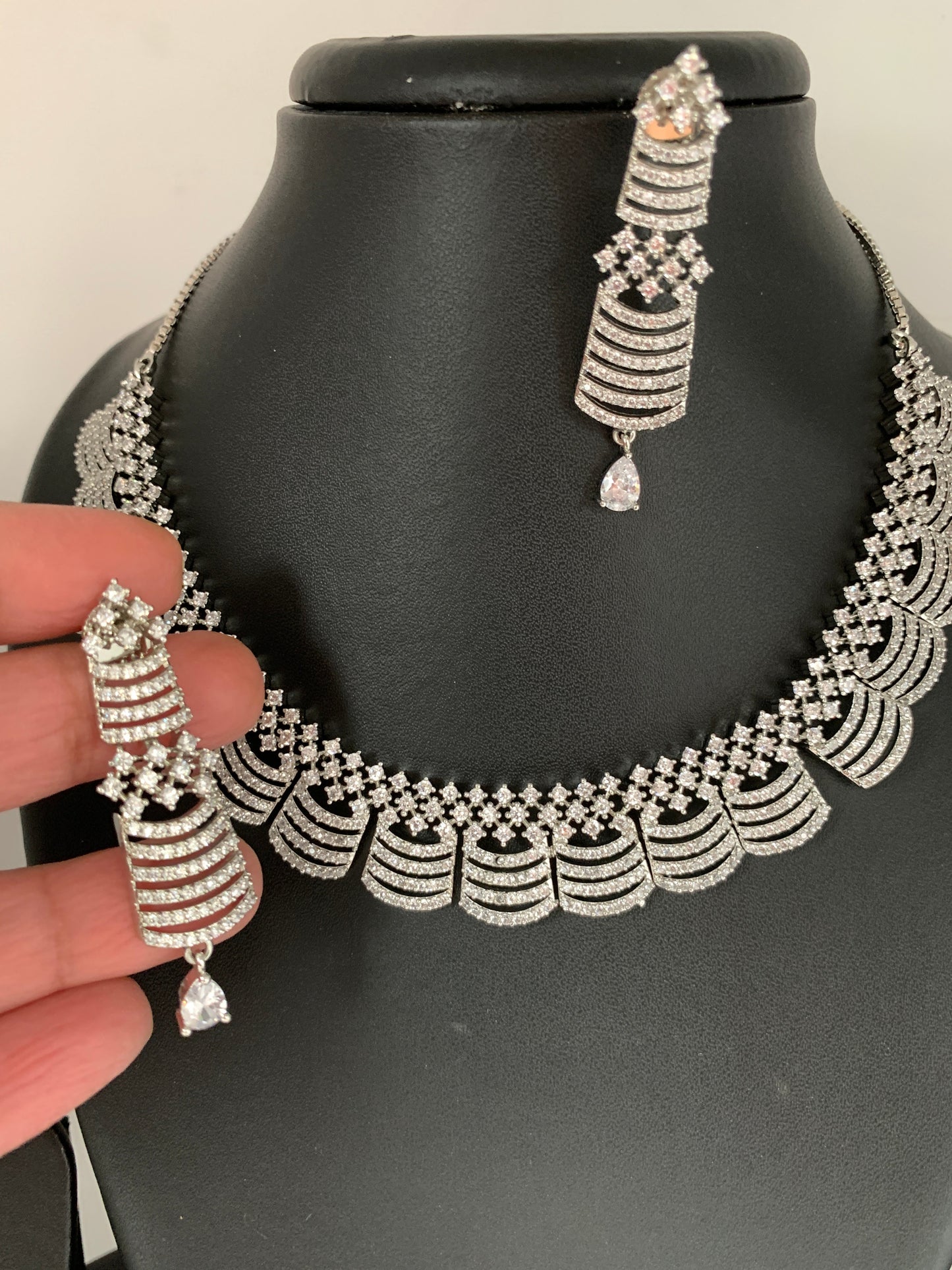 Elegant AD Silver Polish Neckline Short Necklace