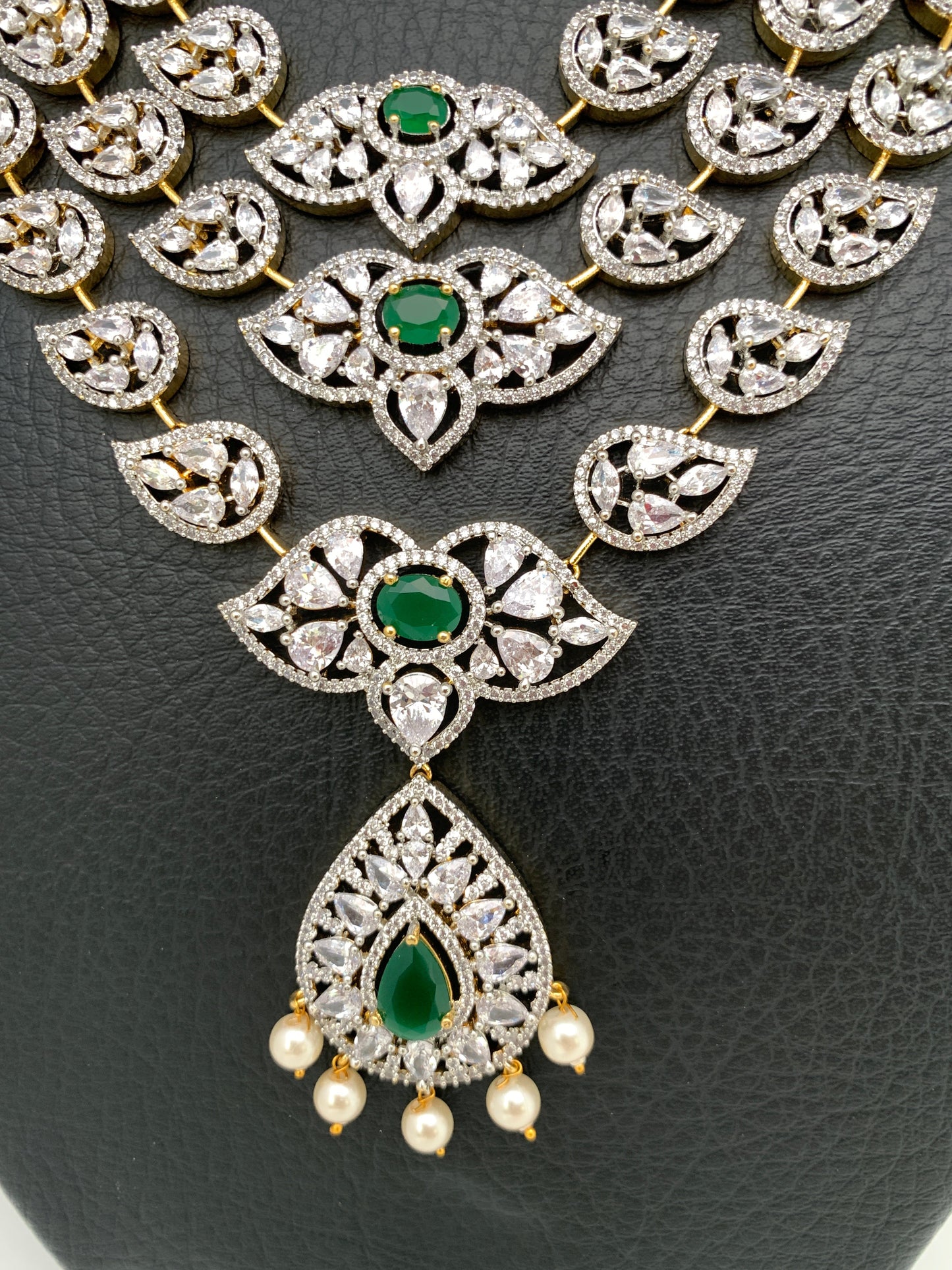 AD Emerald Green Stone Multi Layer Teen Lada Short Necklace