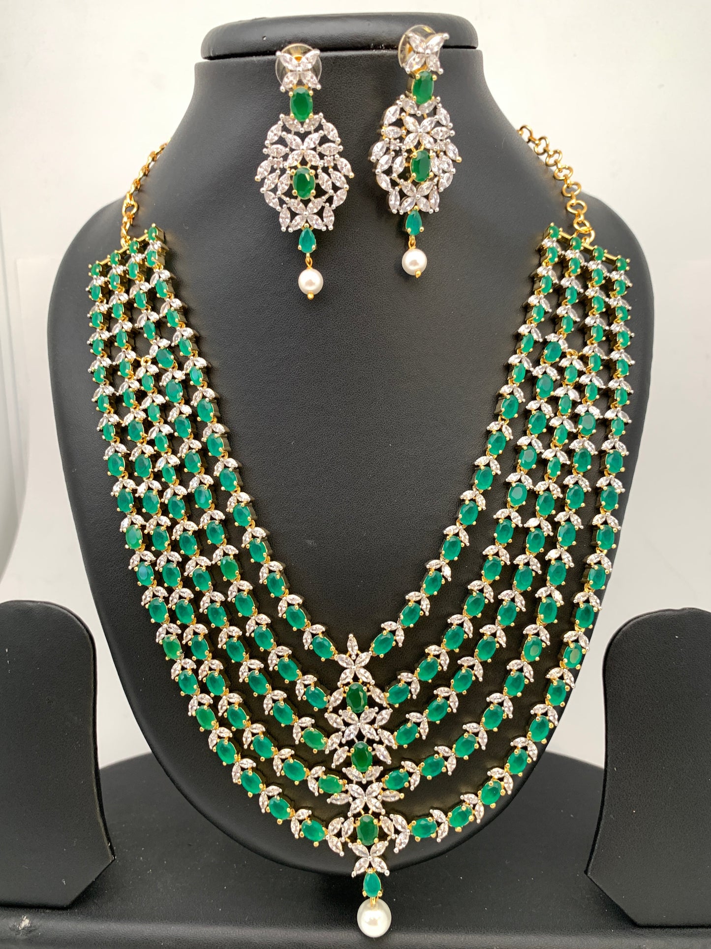 AD Emerald Green Stone Panch Lada Five Layer Short Necklace