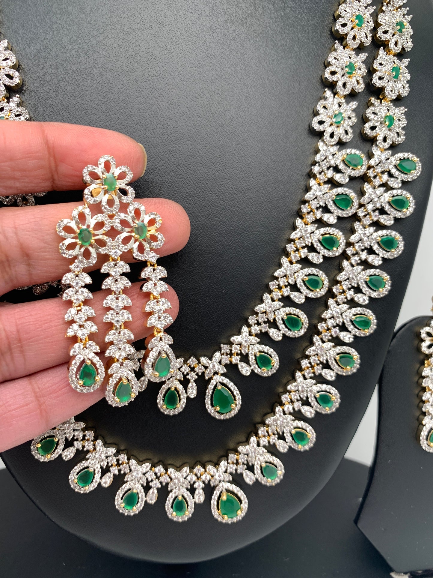 AD Emerald Green Stone Double Layer Short Mid Length Necklace