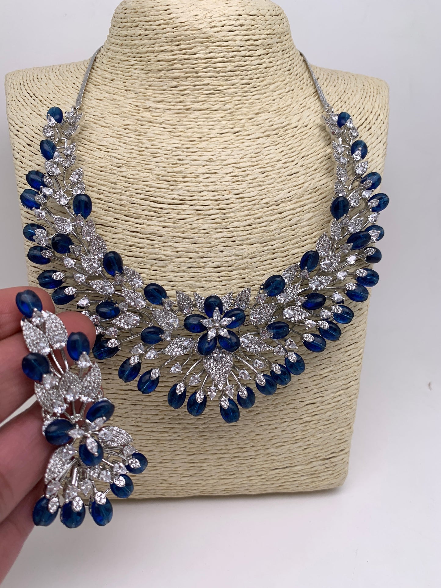 AD Blue Stone Silver Finish Neckline Short Neckalce