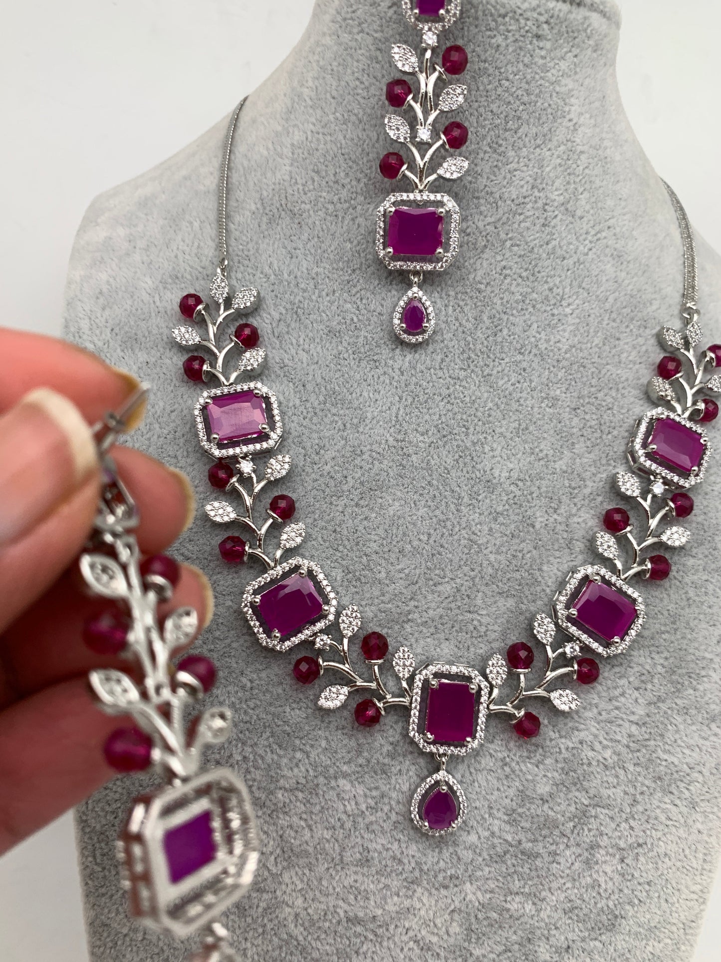 AD Red Stone Silver Finish Short Neckline Neckalce