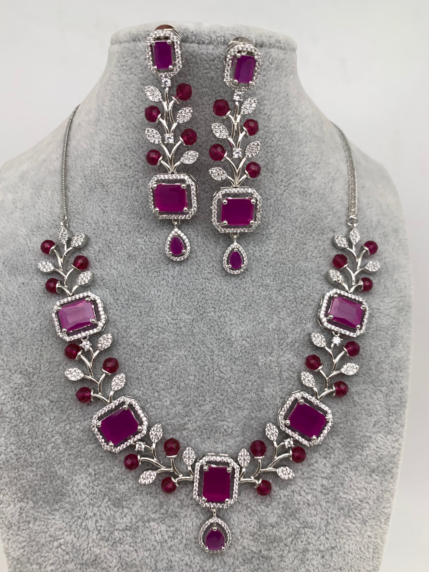 AD Red Stone Silver Finish Short Neckline Neckalce
