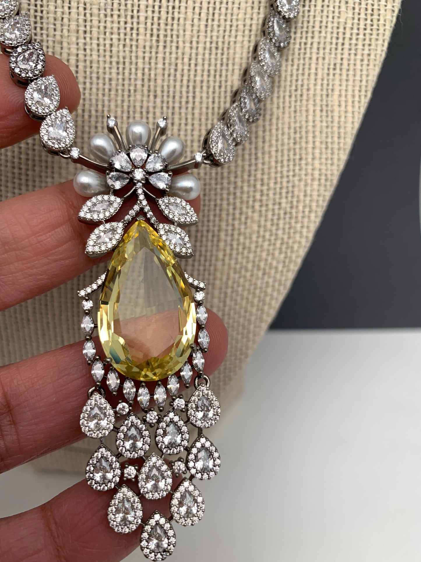Doublet Stone Victorian Finish Short Necklace - Yellow