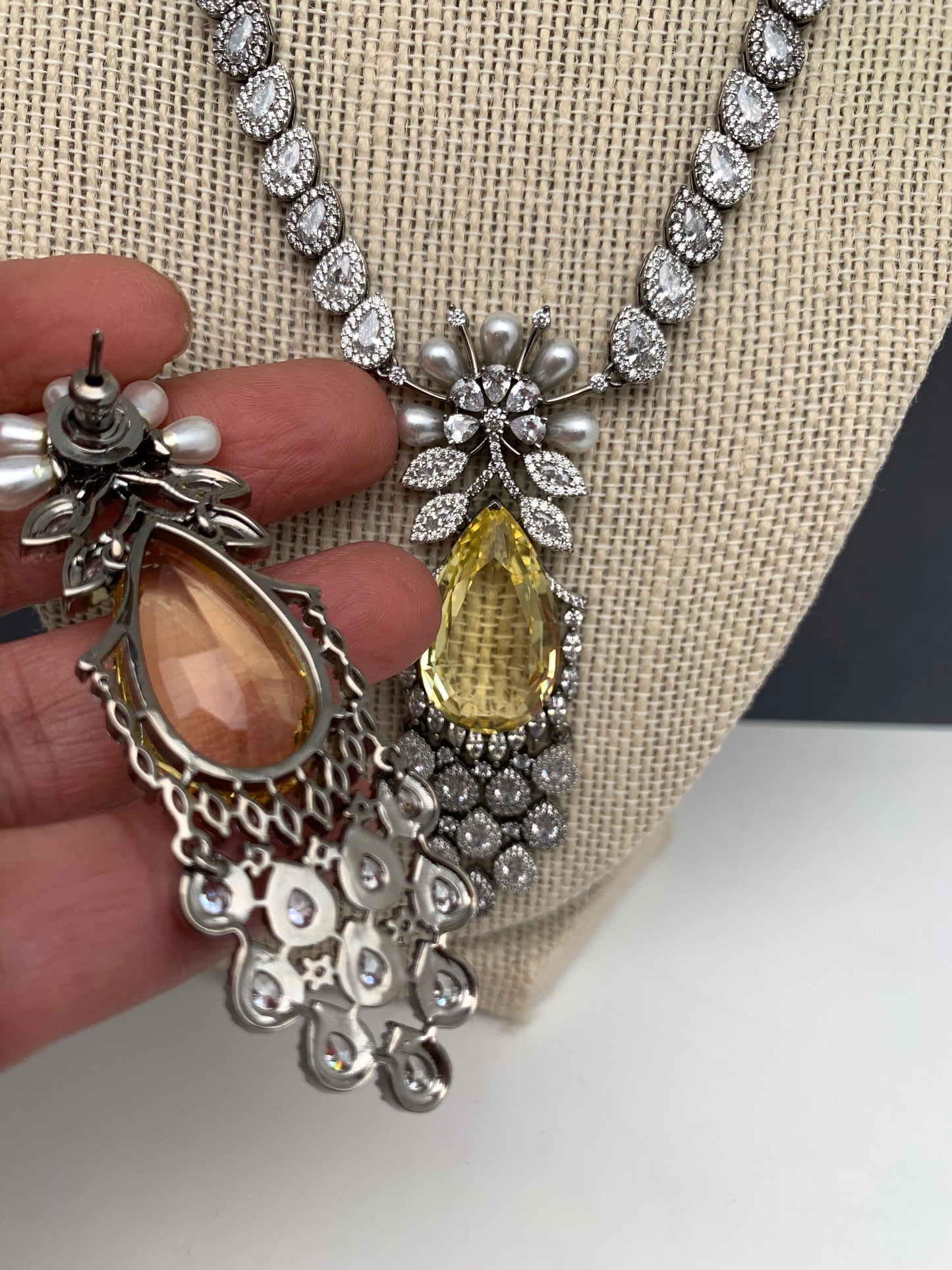 Doublet Stone Victorian Finish Short Necklace - Yellow