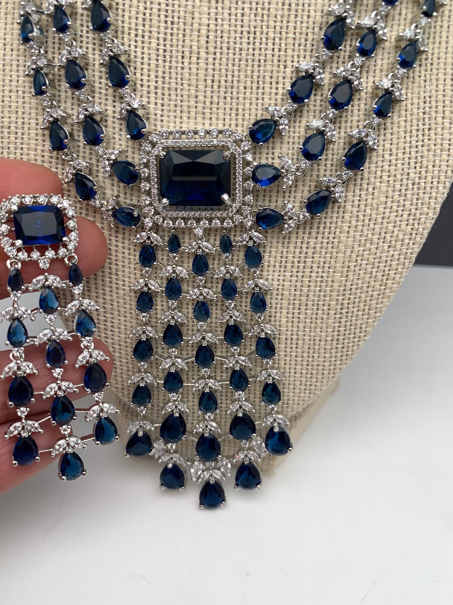 Doublet Stone Silver Finish Short Necklace - Blue