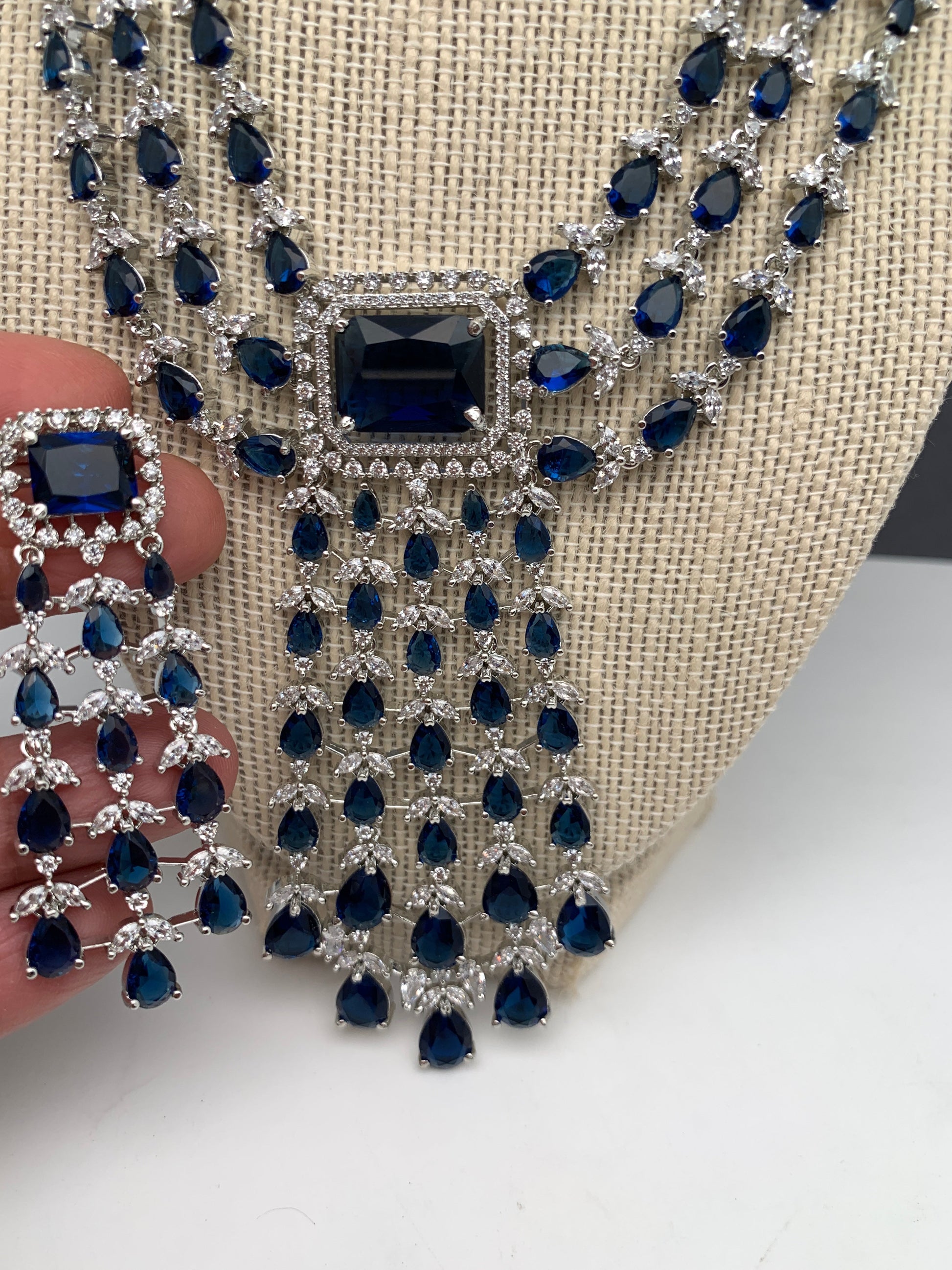 Doublet Stone Silver Finish Short Necklace - Blue