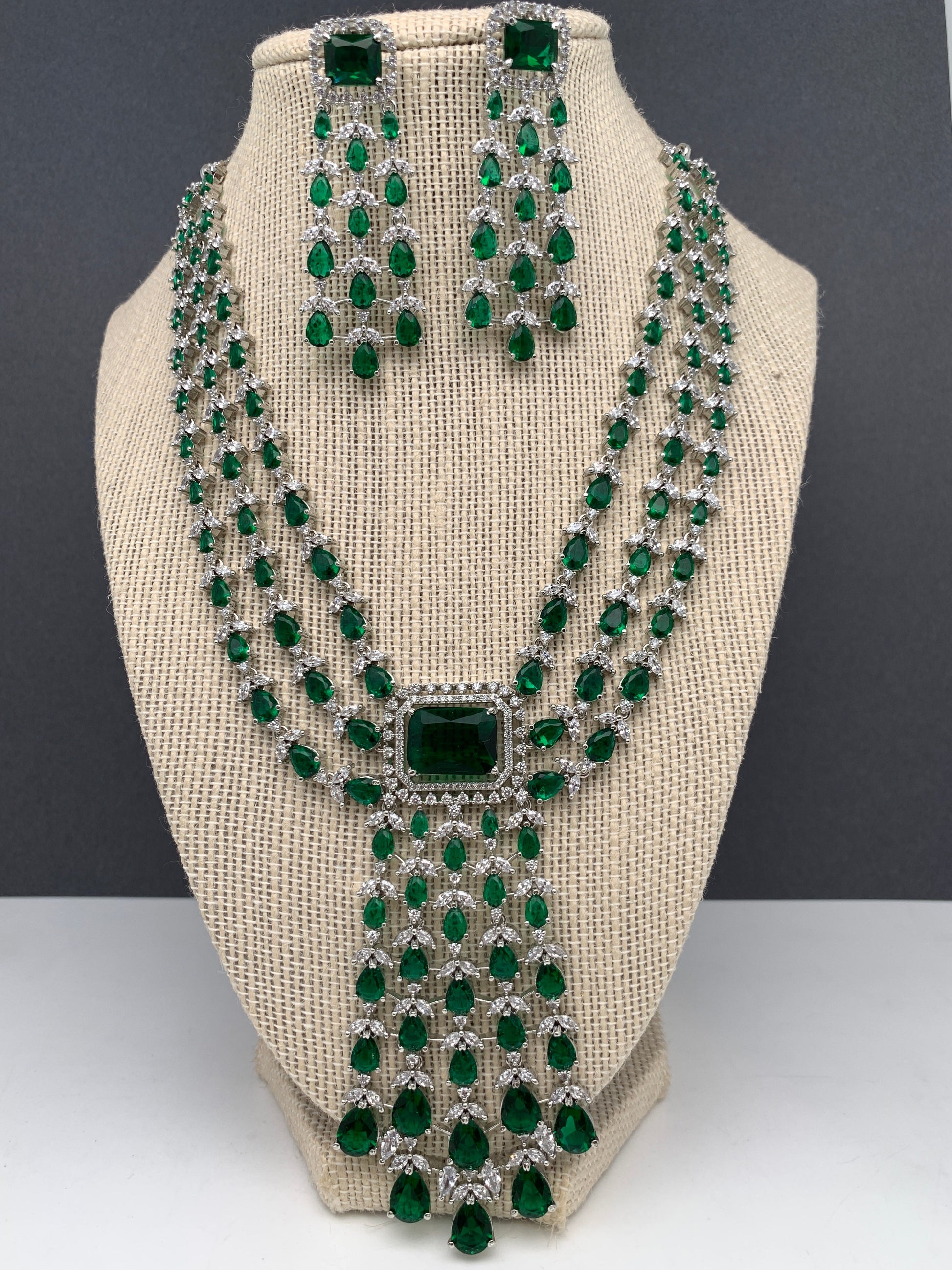 Doublet Stone Silver Finish Short Necklace - Green
