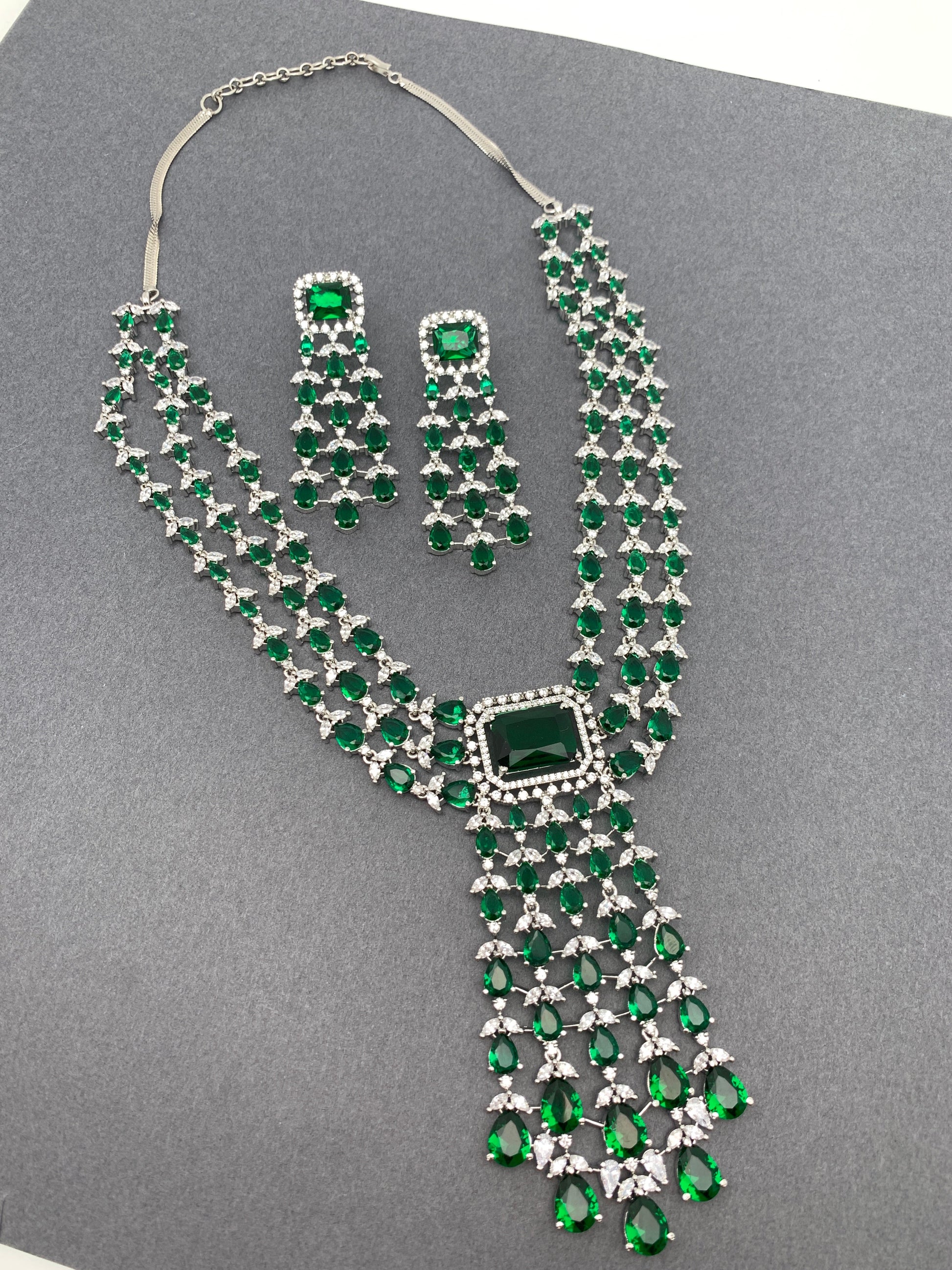 Doublet Stone Silver Finish Short Necklace - Green