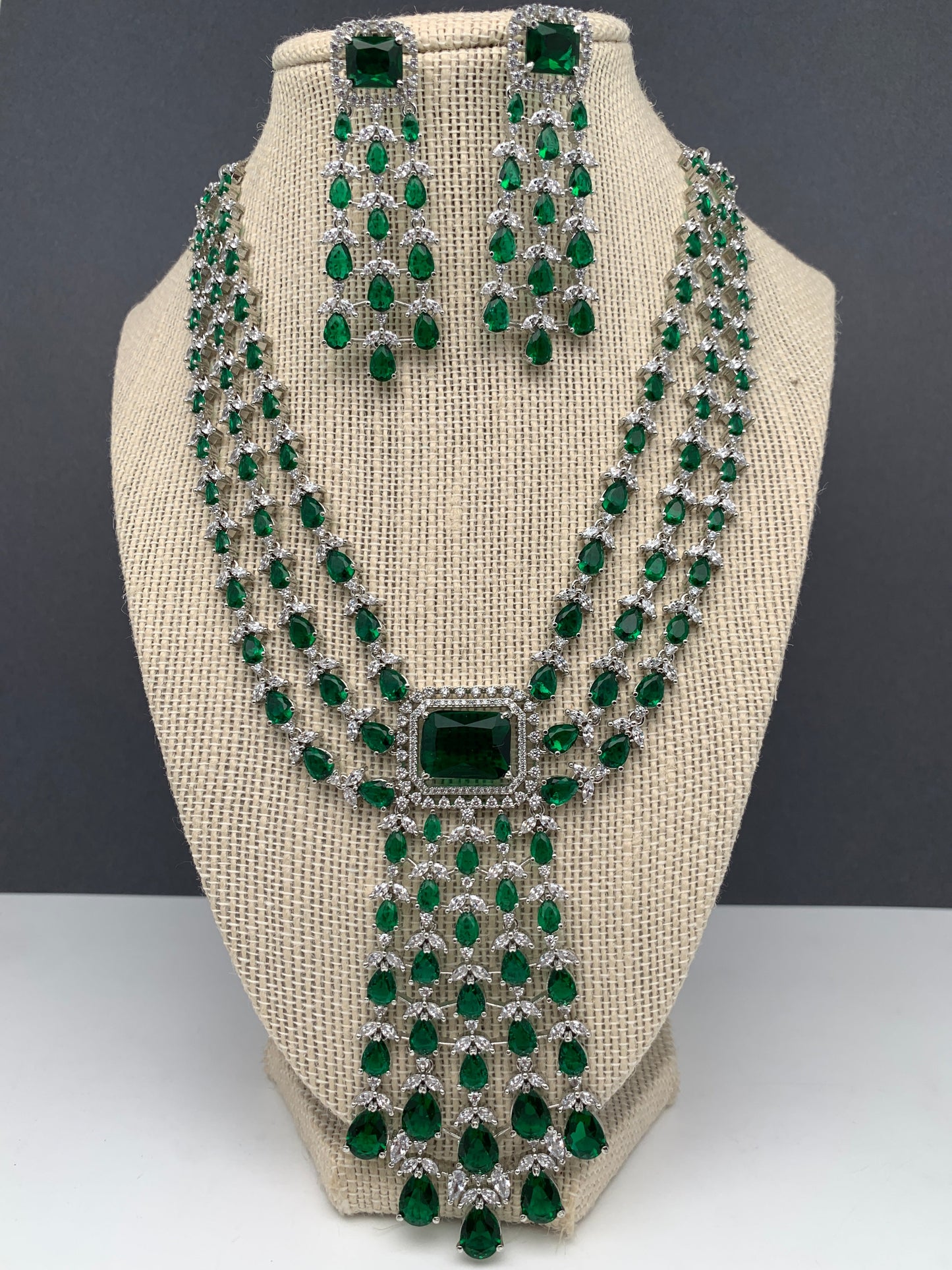 Doublet Stone Silver Finish Short Necklace - Green