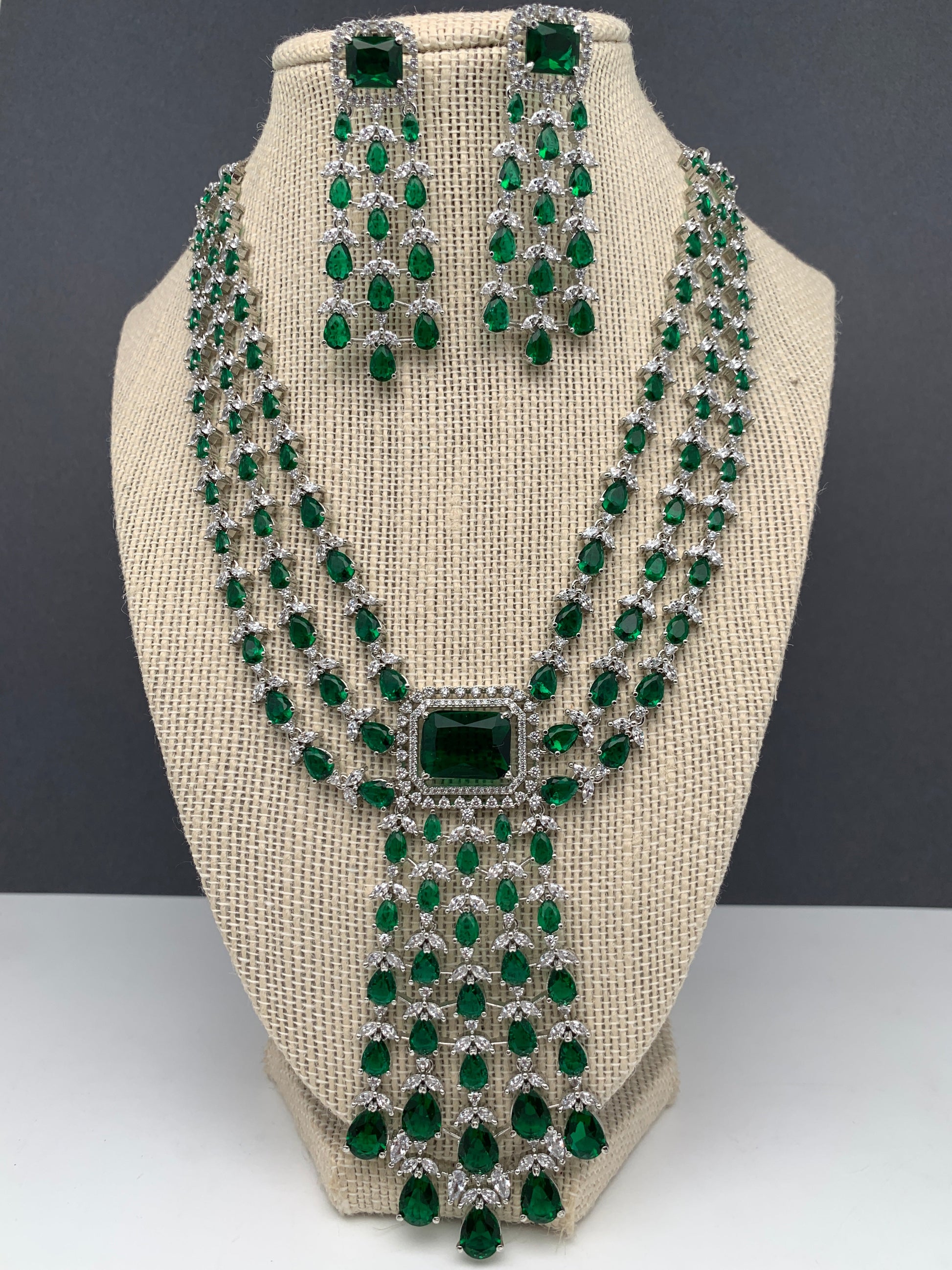 Doublet Stone Silver Finish Short Necklace - Green