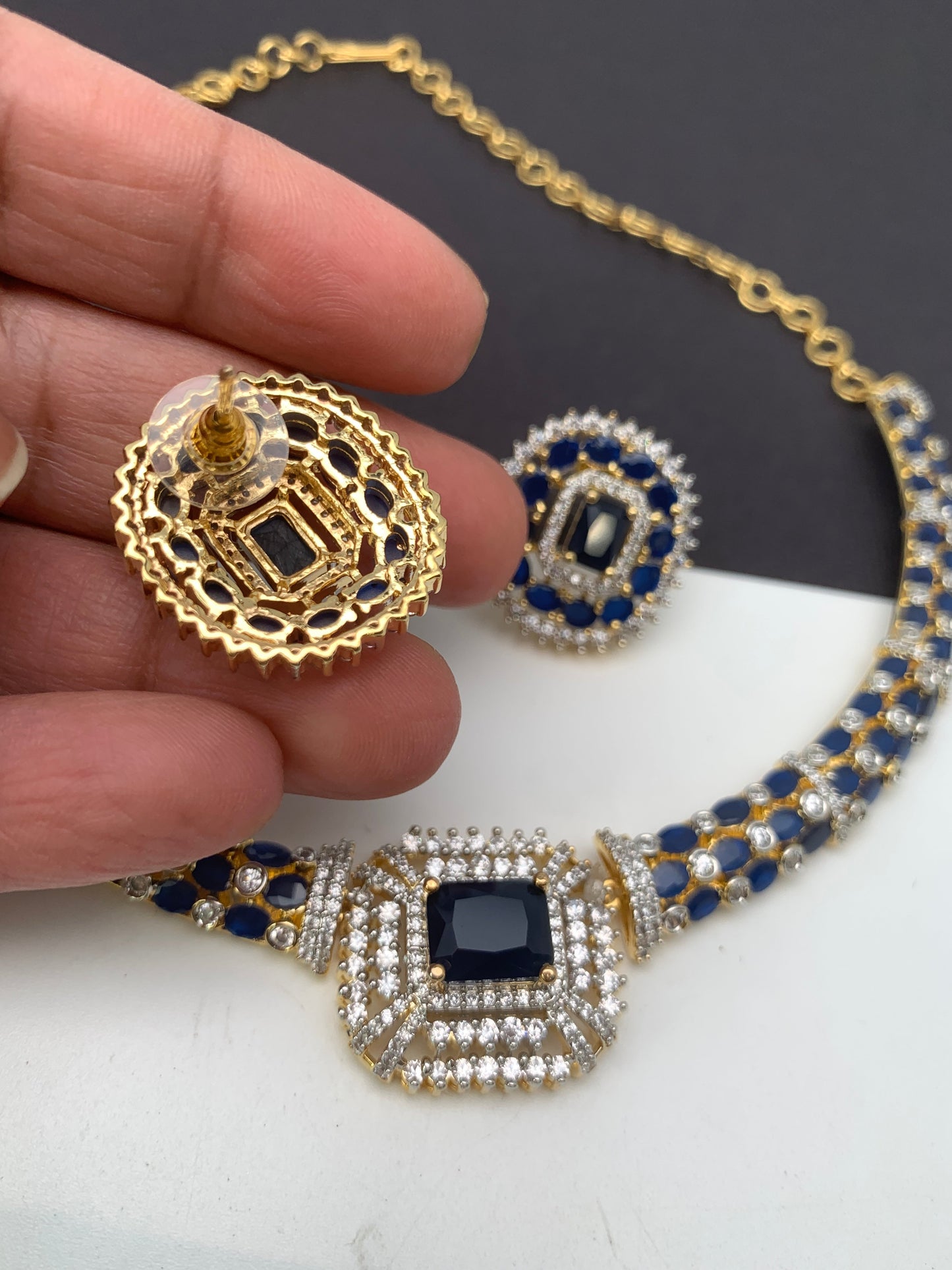 AD Color Stone Kanthi Style Short Neckline Necklace - Blue