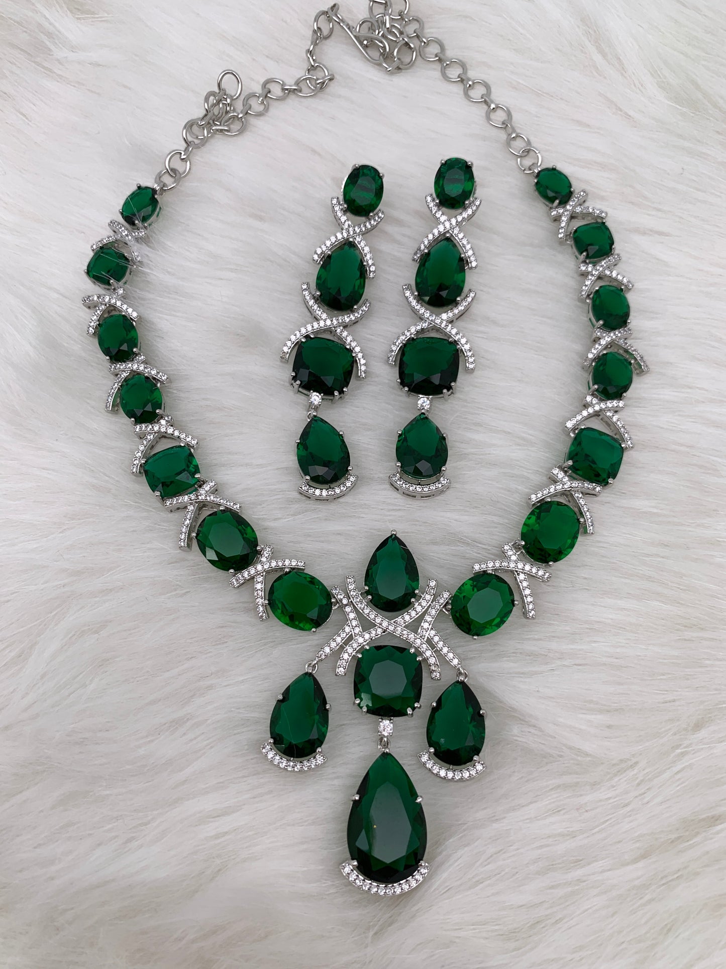 Doublet Stone Short Necklace - Green