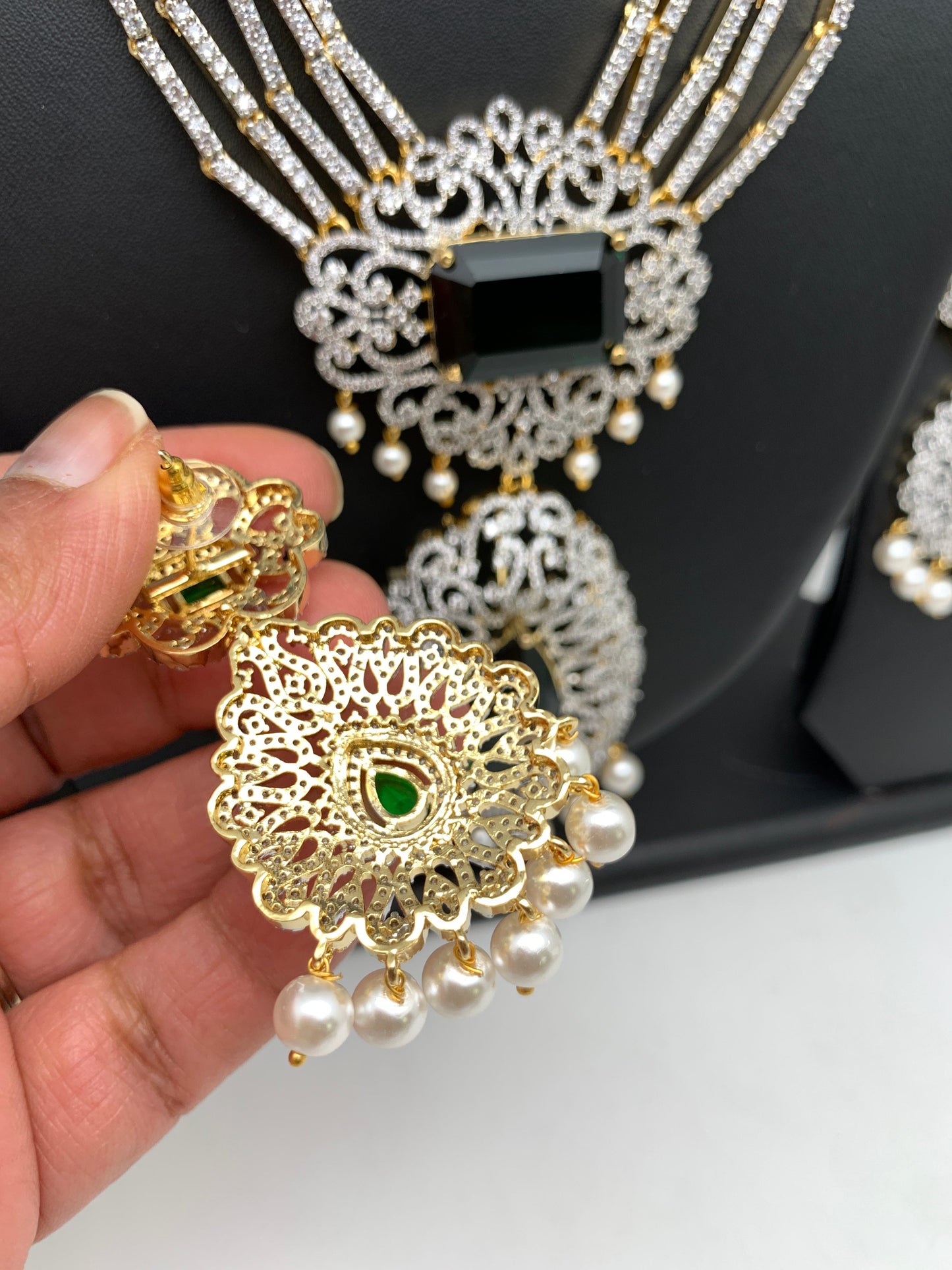 Doublet Stone Multi Layer Detachable Pendent Short Necklace - Green