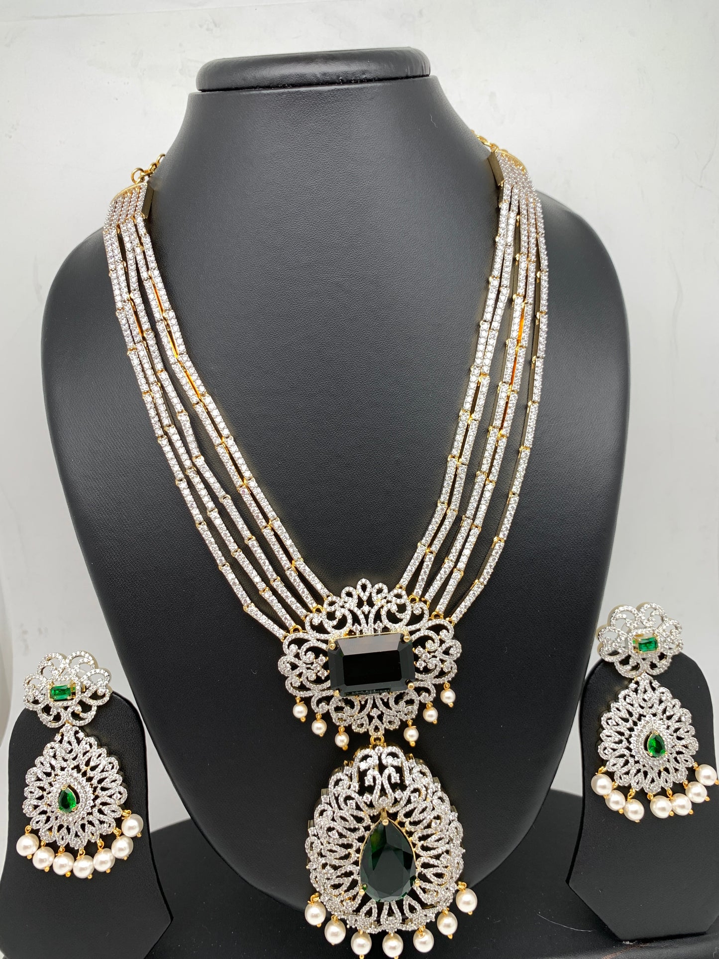 Doublet Stone Multi Layer Detachable Pendent Short Necklace - Green