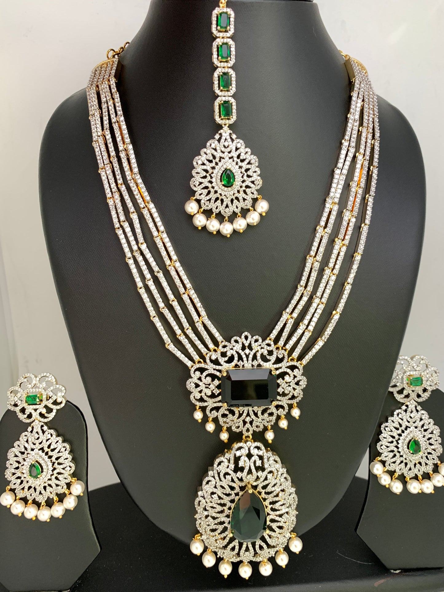 Doublet Stone Multi Layer Detachable Pendent Short Necklace - Green