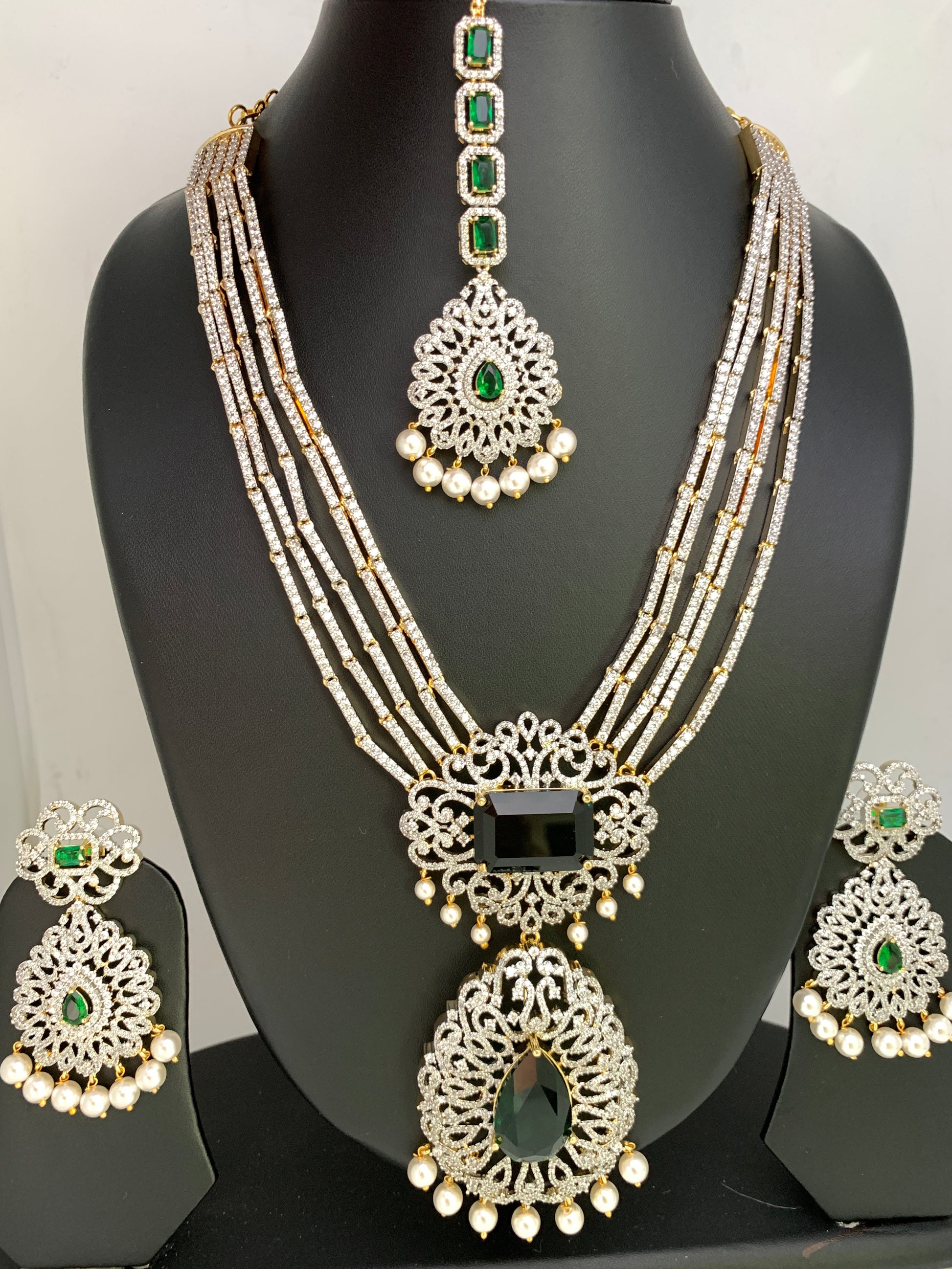 Doublet Stone Multi Layer Detachable Pendent Short Necklace - Green